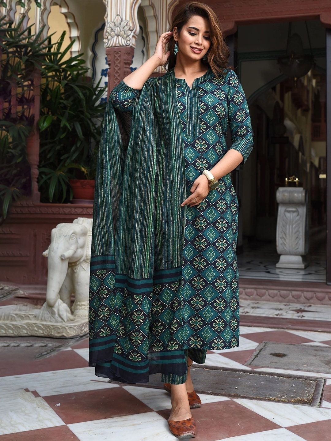 KALINI Women Printed Regular Kurta with Trousers & With Dupatta