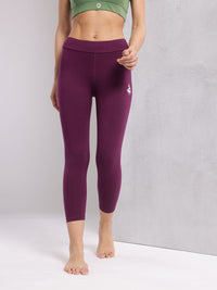 HRX by Hrithik Roshan Women Connect Story Cropped Yoga Tights