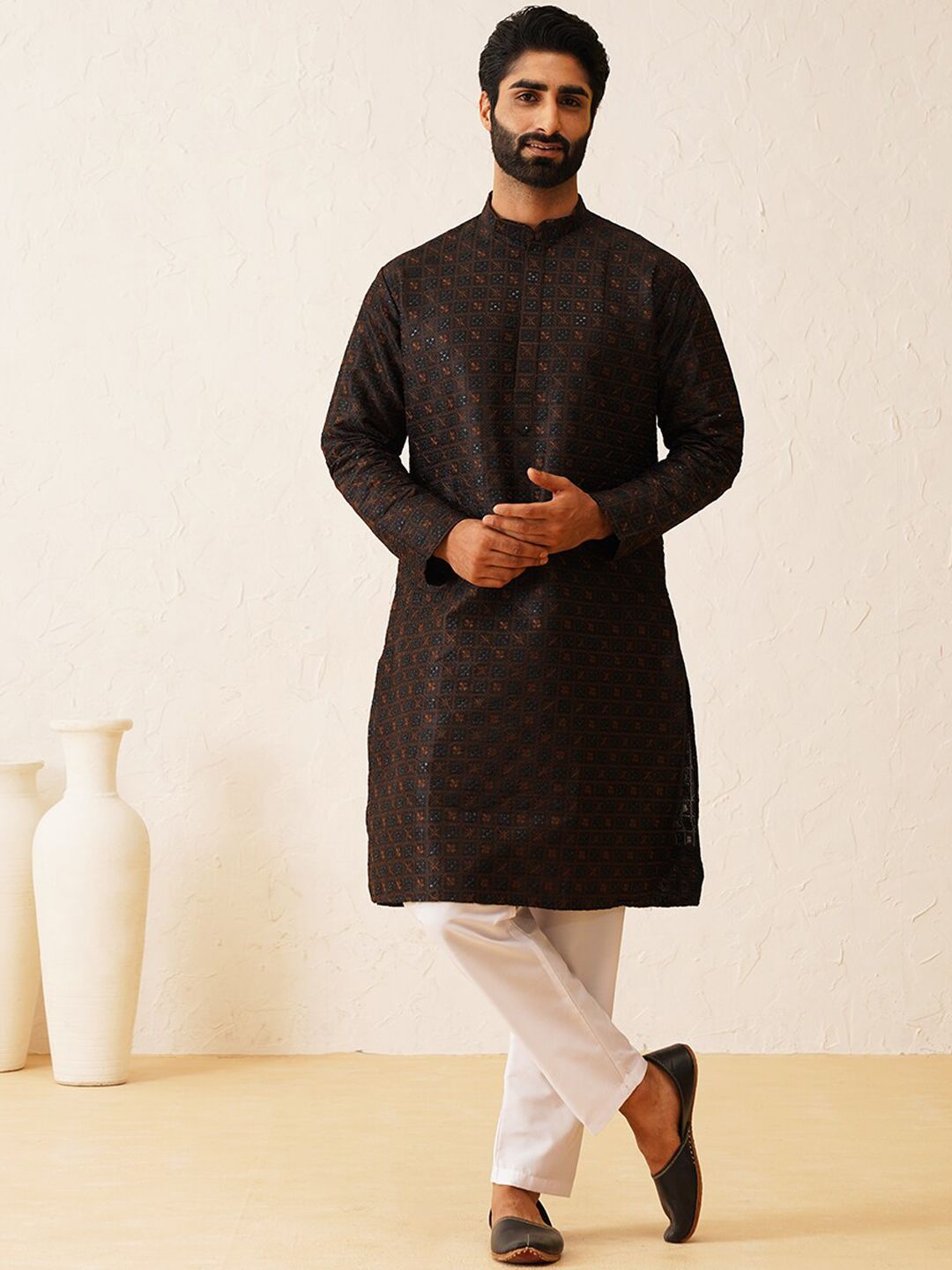 SOJANYA LUXE Geometric Embroidered Mandarin Collar Cotton Silk Straight Kurta