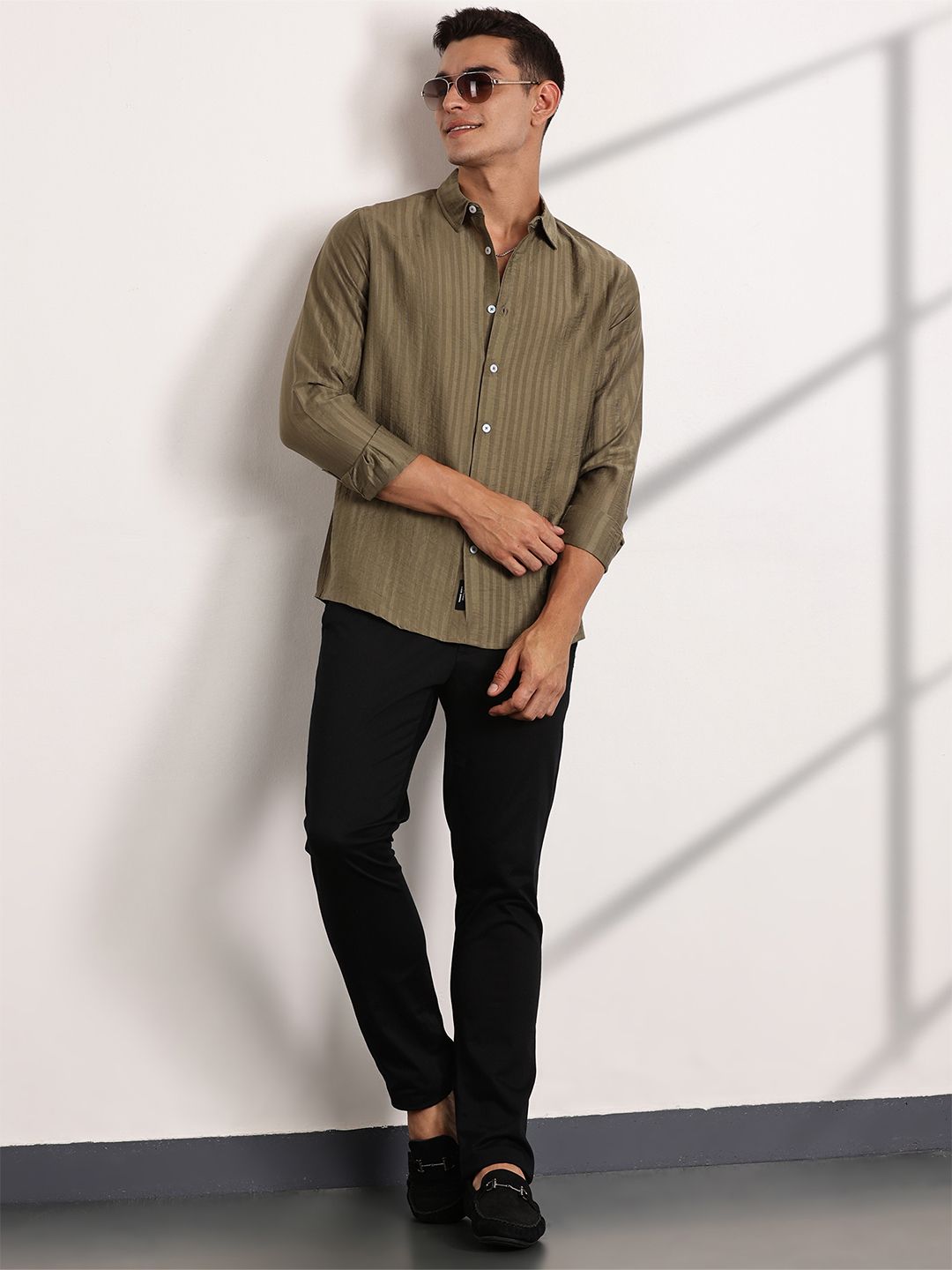 Thomas Scott Men Classic Slim Fit Opaque Casual Shirt