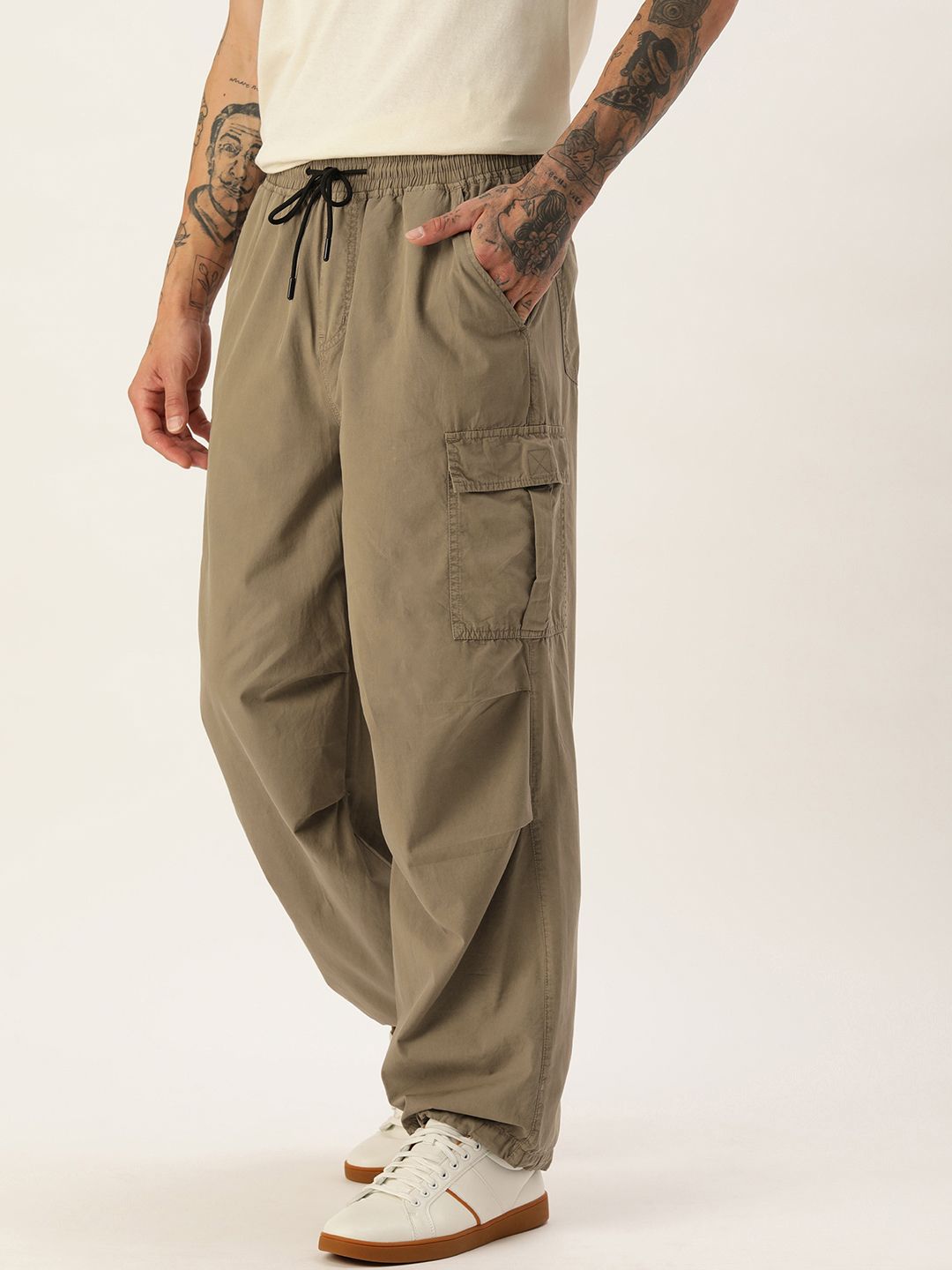 Bene Kleed Men Parachute Fit Cotton Cargos Trousers