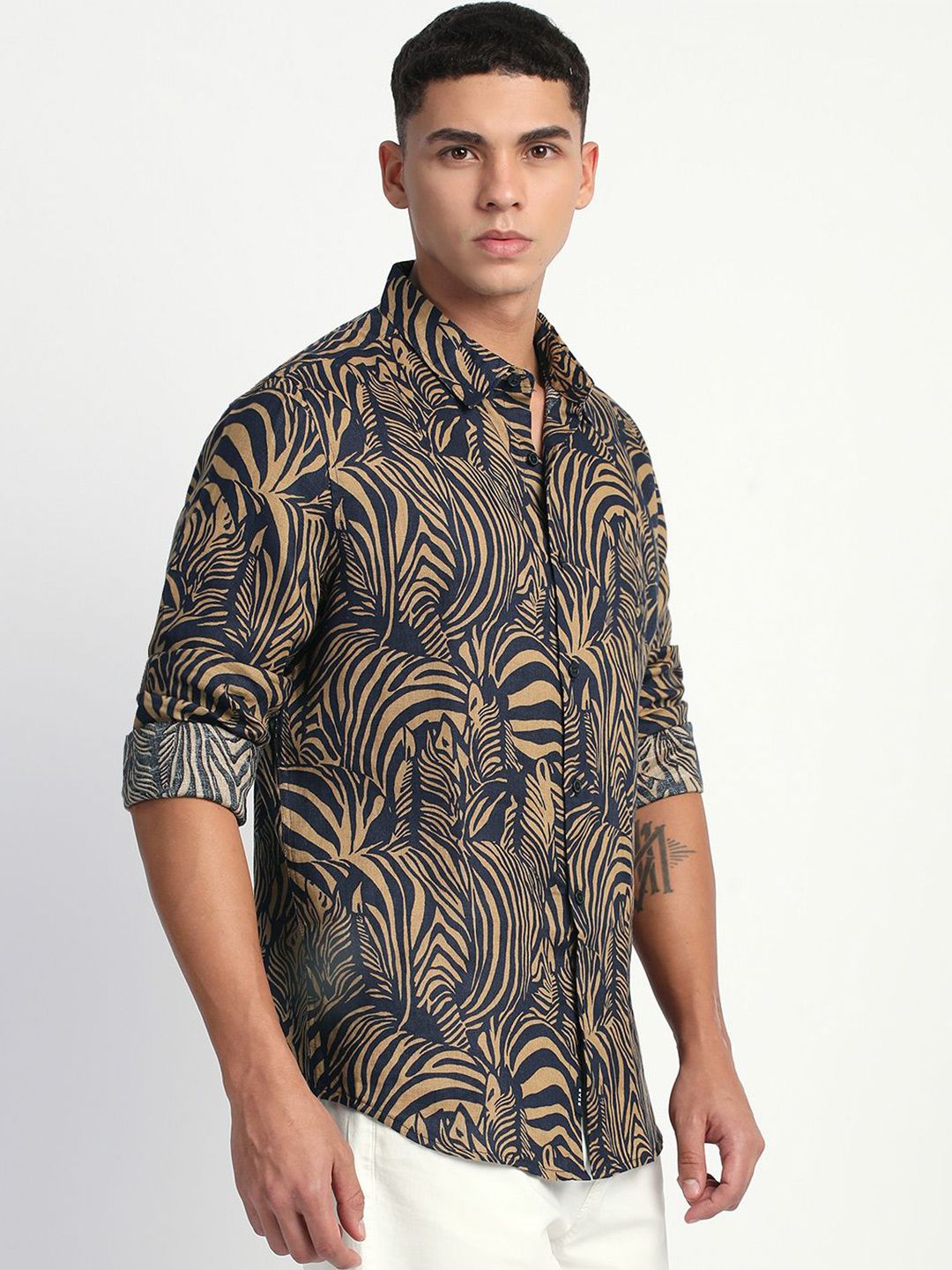 THE BEAR HOUSE Men Slim Fit Floral Opaque Printed Casual Shirt