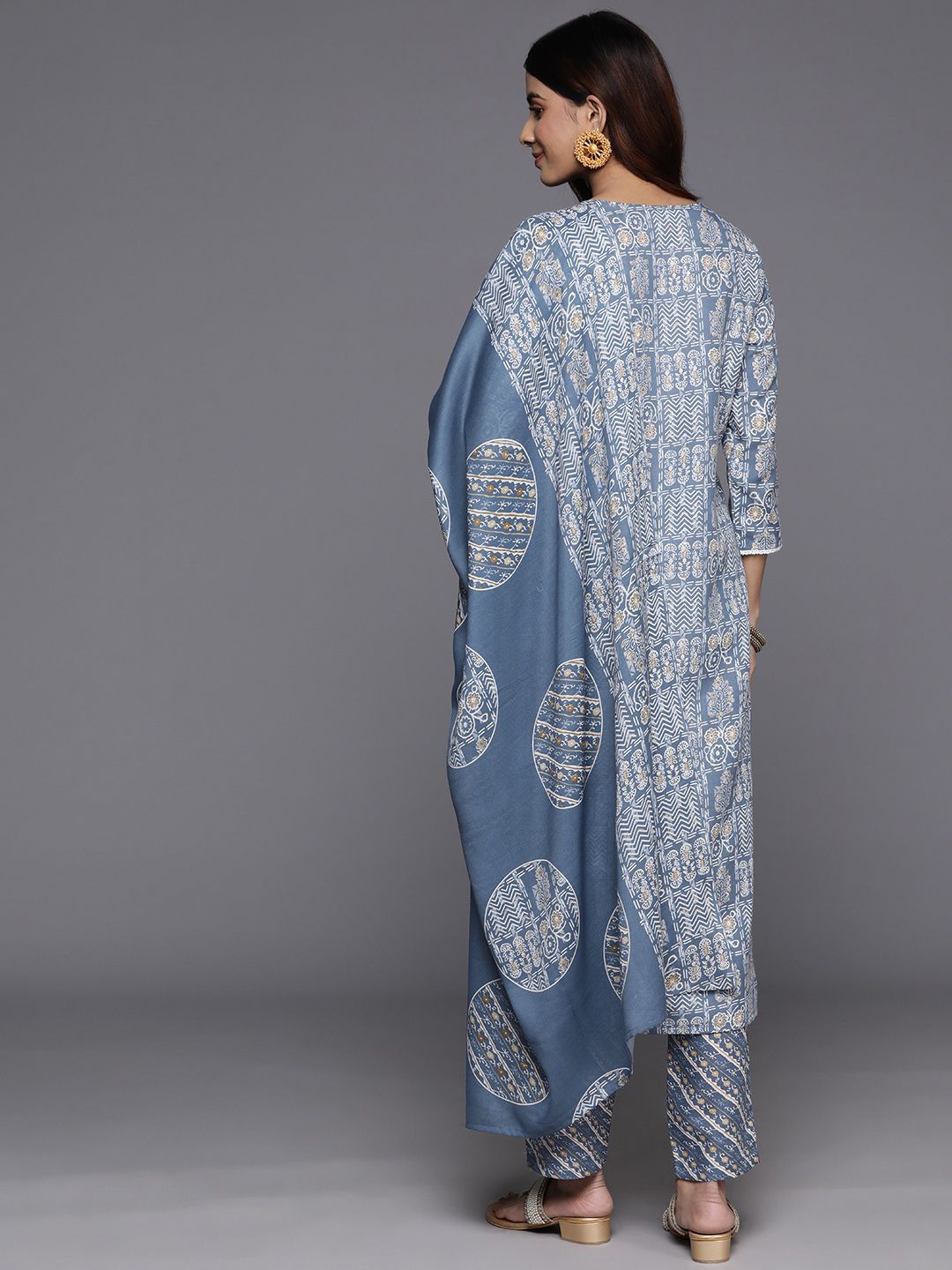 Varanga Geometric Printed Thread Work Kurta with Trousers & Dupatta