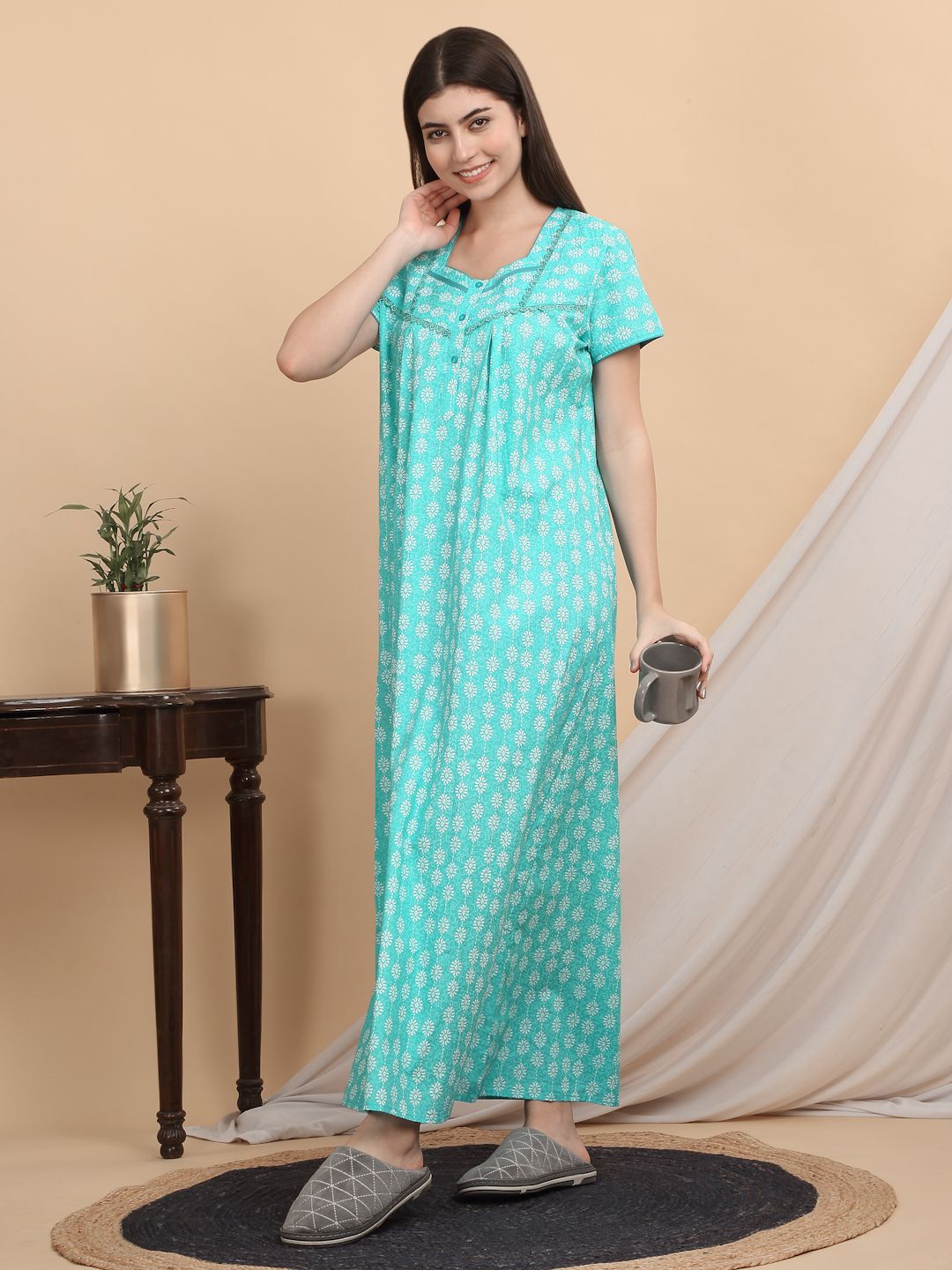 Sweet Dreams Women Printed Pure Cotton Maxi Nightdress