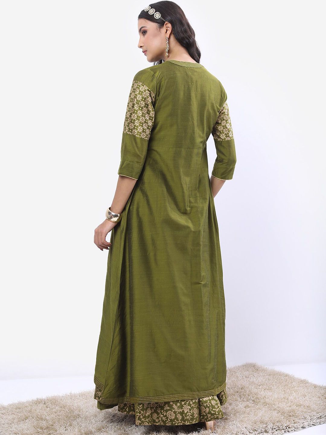 Vishudh Women Olive Green Printed Crop Top With Skirt And Jacket