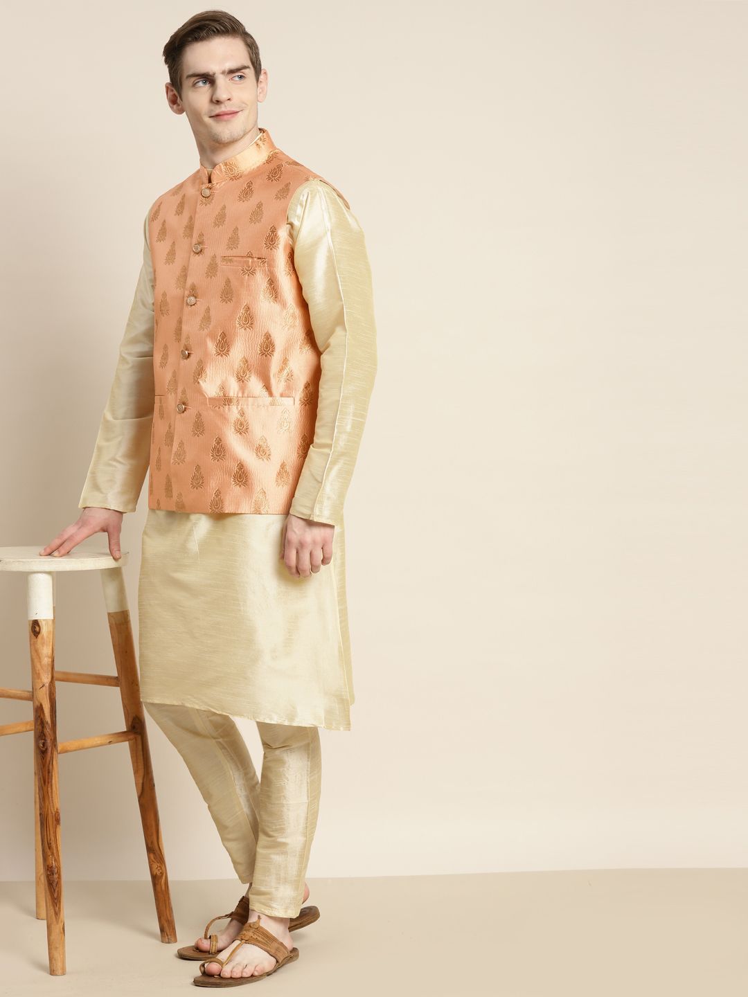 SOJANYA Men Gold-Toned Ethnic Motifs Kurta with Churidar