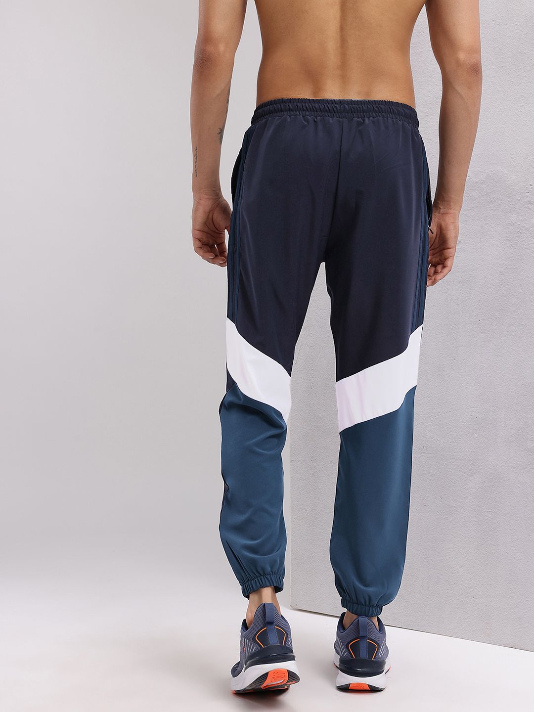 HRX by Hrithik Roshan Men Colourblocked Running Joggers
