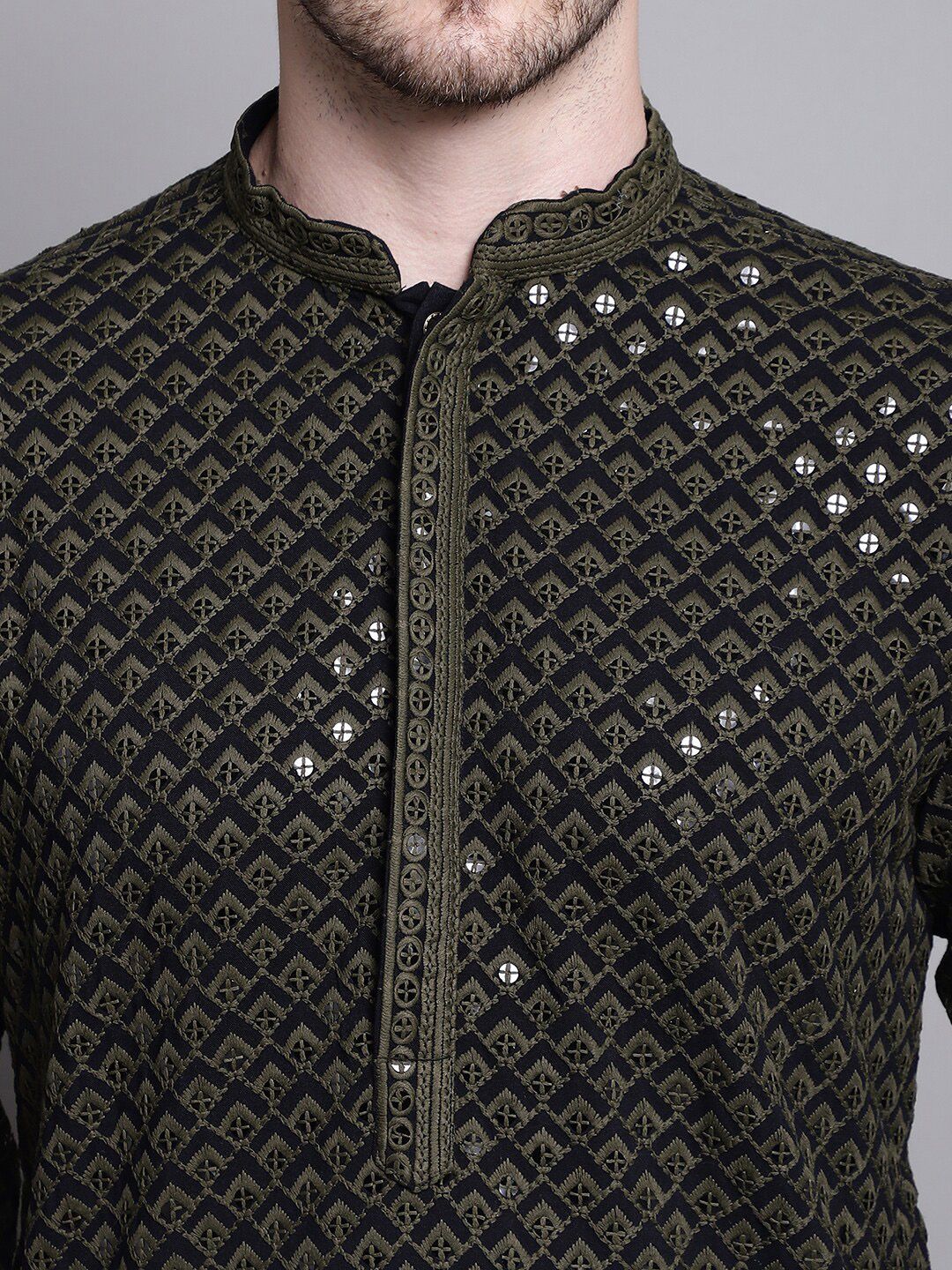 Jompers Mandarin collar Ethnic Motif Embroidered Thread Work Straight Cotton Kurta