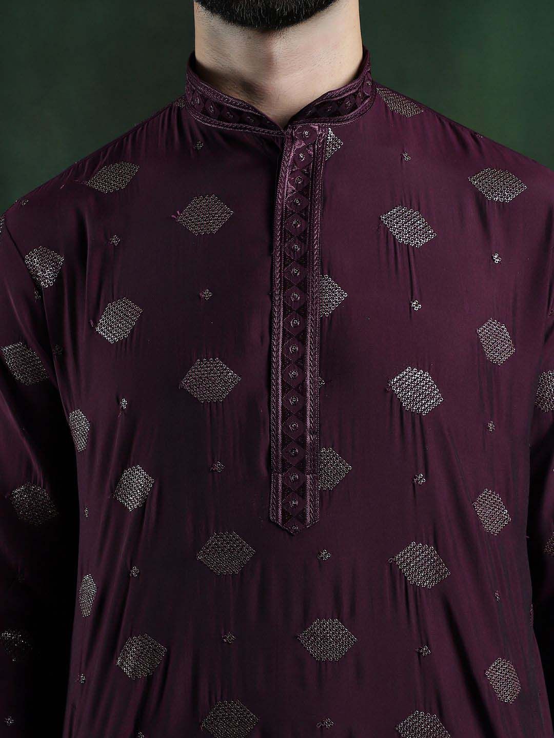 SOJANYA Motif Etnik Bersulam Kolar Mandarin Kurta Lurus Labuci