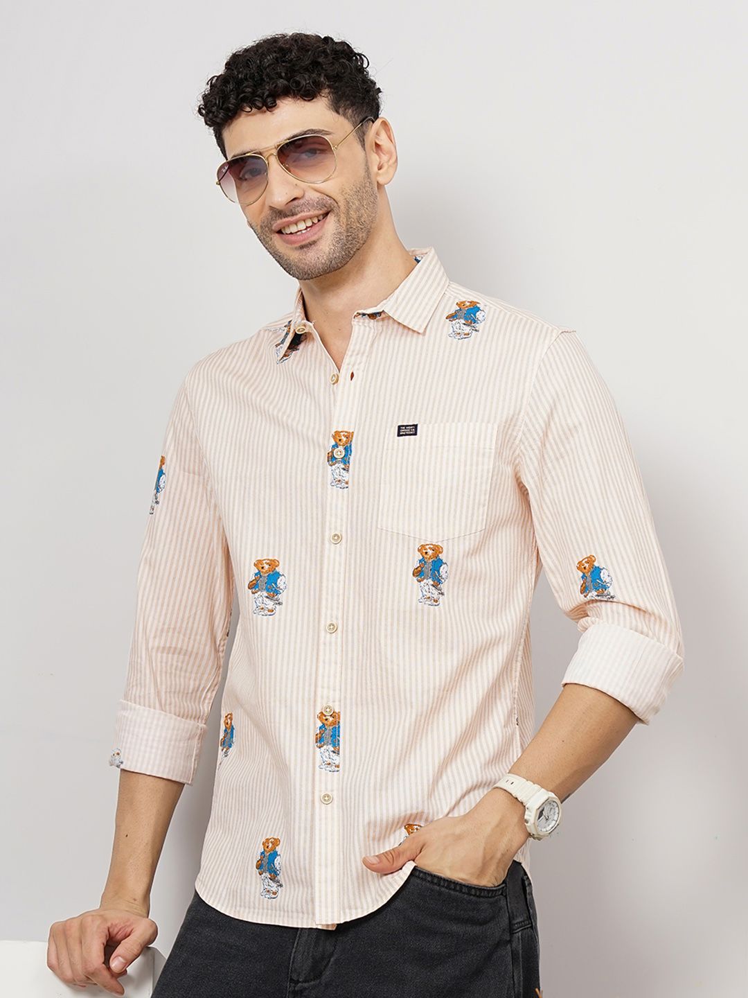 The Indian Garage Co Men White & Beige Striped Casual Shirt