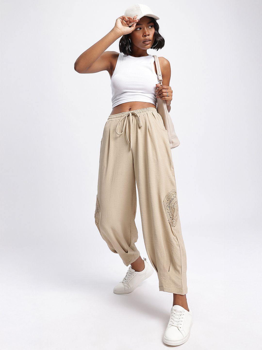 DressBerry Women Crinkled Relaxed Fit Trousers