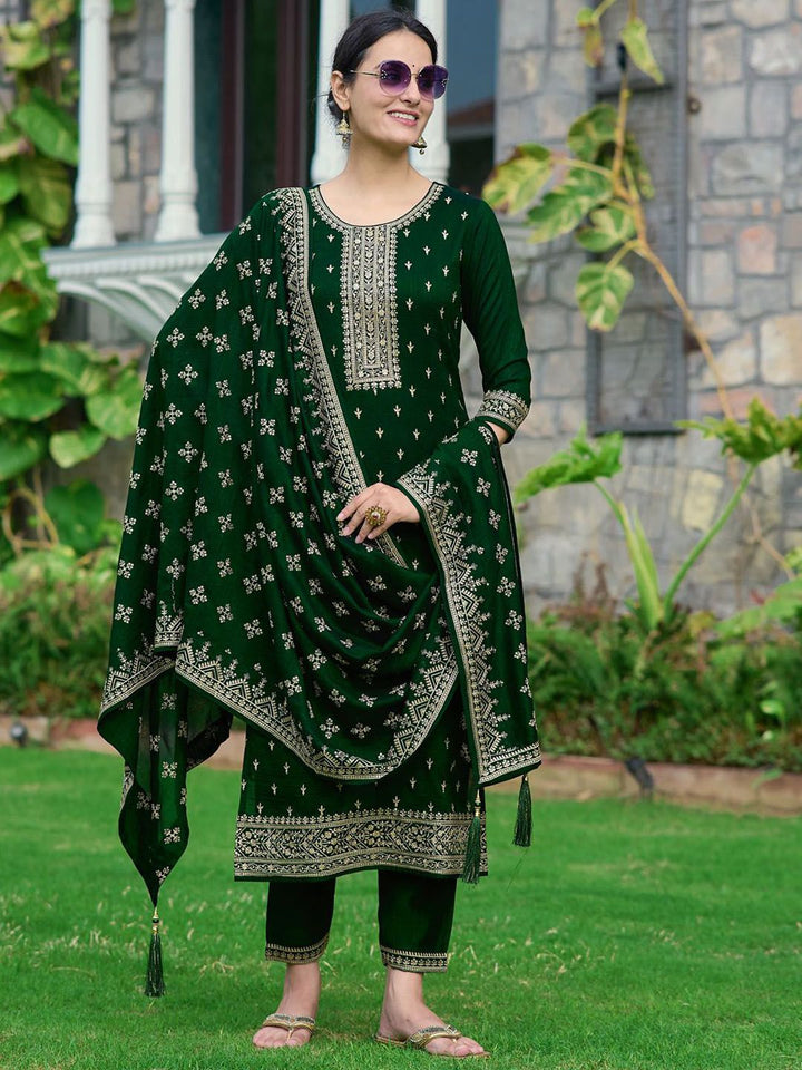 Motif etnik Kalini bersulam dengan kurta lurus dengan seluar & dupatta