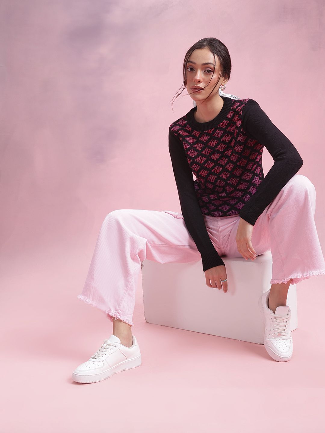 DressBerry Geometric Self Design Pullover