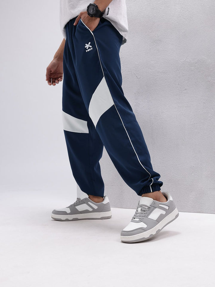HRX by Hrithik Roshan Men Lifestyle Contrast Piping Detail Joggers