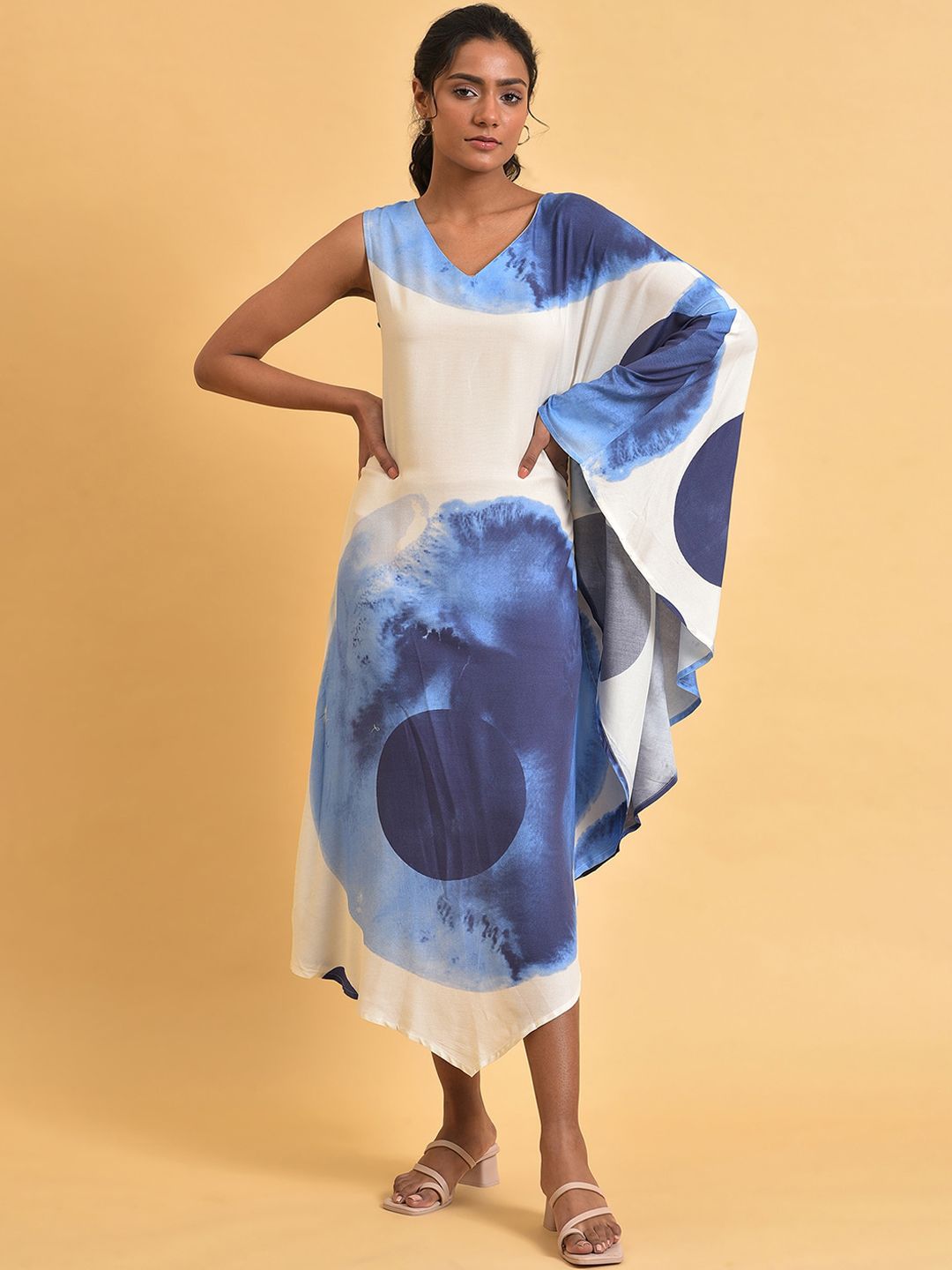 W Blue & White Tie and Dye Dyed Batwing Sleeve A-Line Midi Dress