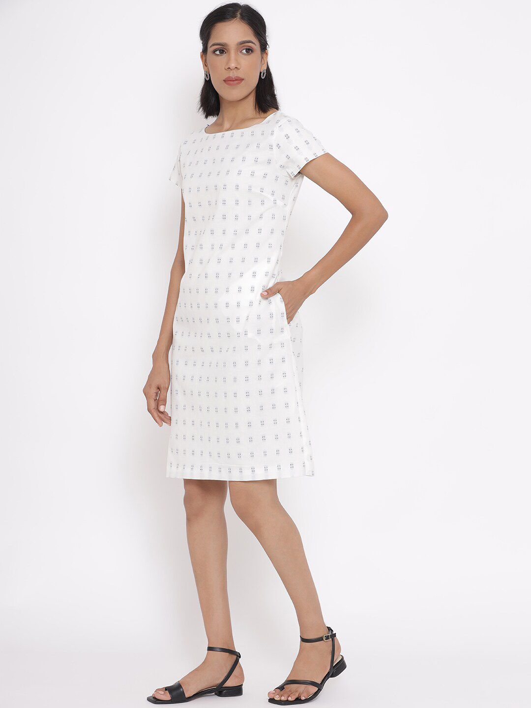 W Women White Geometric Printed Sheath Dress