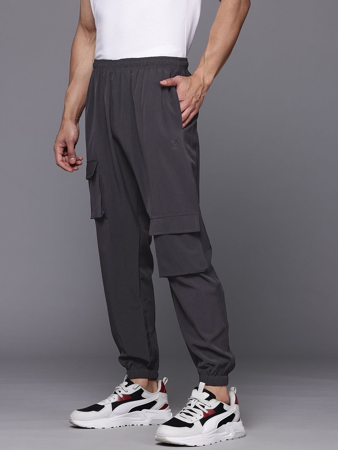 HRX by Hrithik Roshan Men Mid-Rise Cargo Style Lifestyle Joggers
