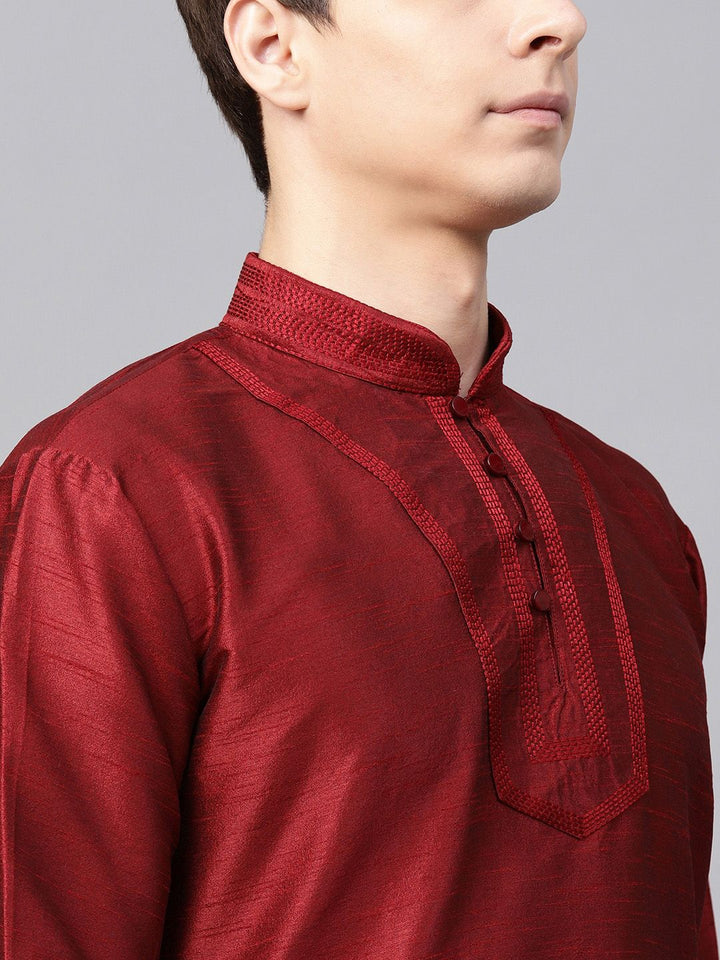 SOJANYA Men Maroon Solid Straight Kurta