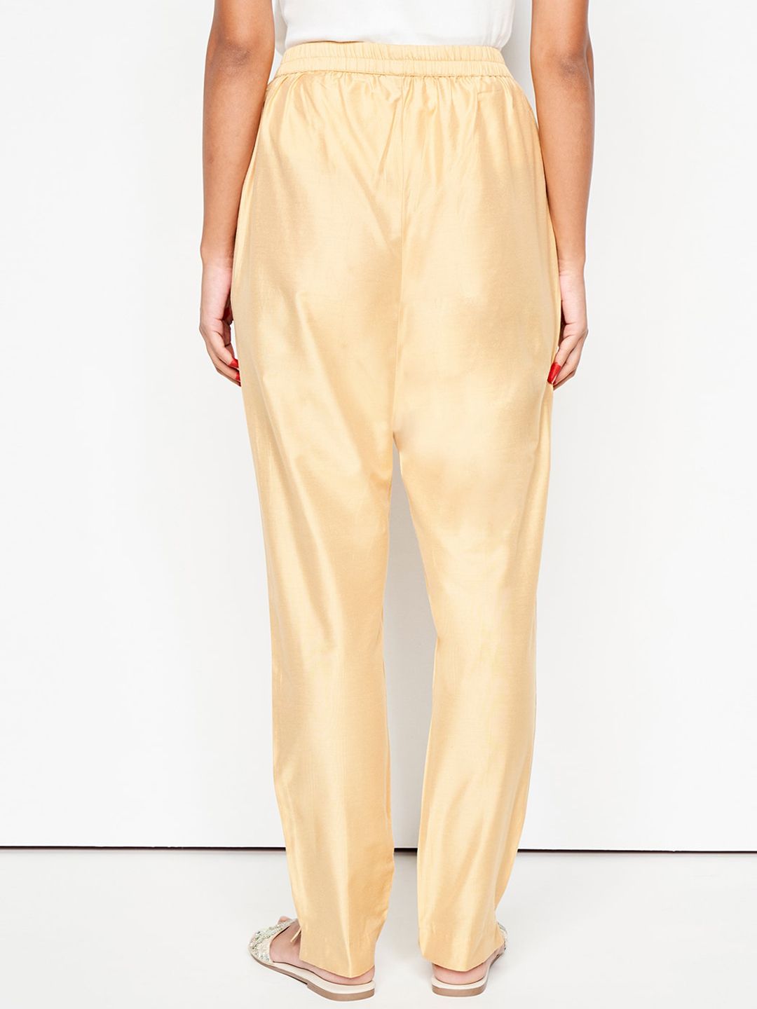 Global Desi Women Mid-Rise Tapered Fit Trousers
