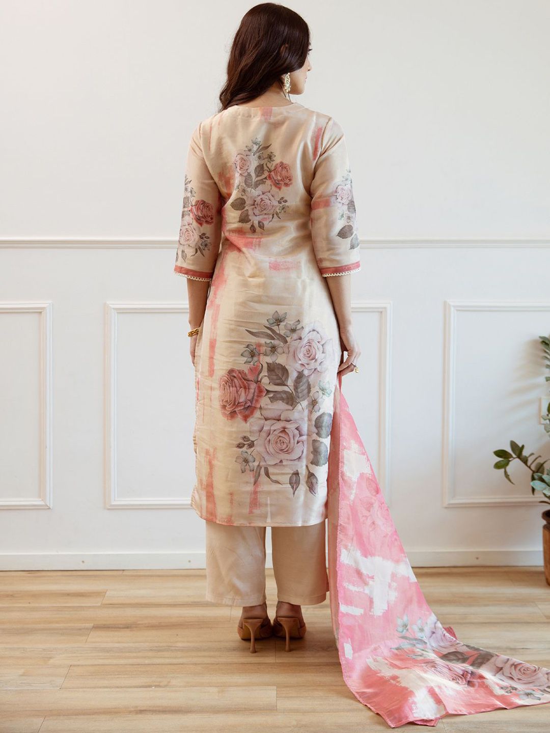 Indo Era Women Floral Printed Regular Kurta with Trousers Dupatta