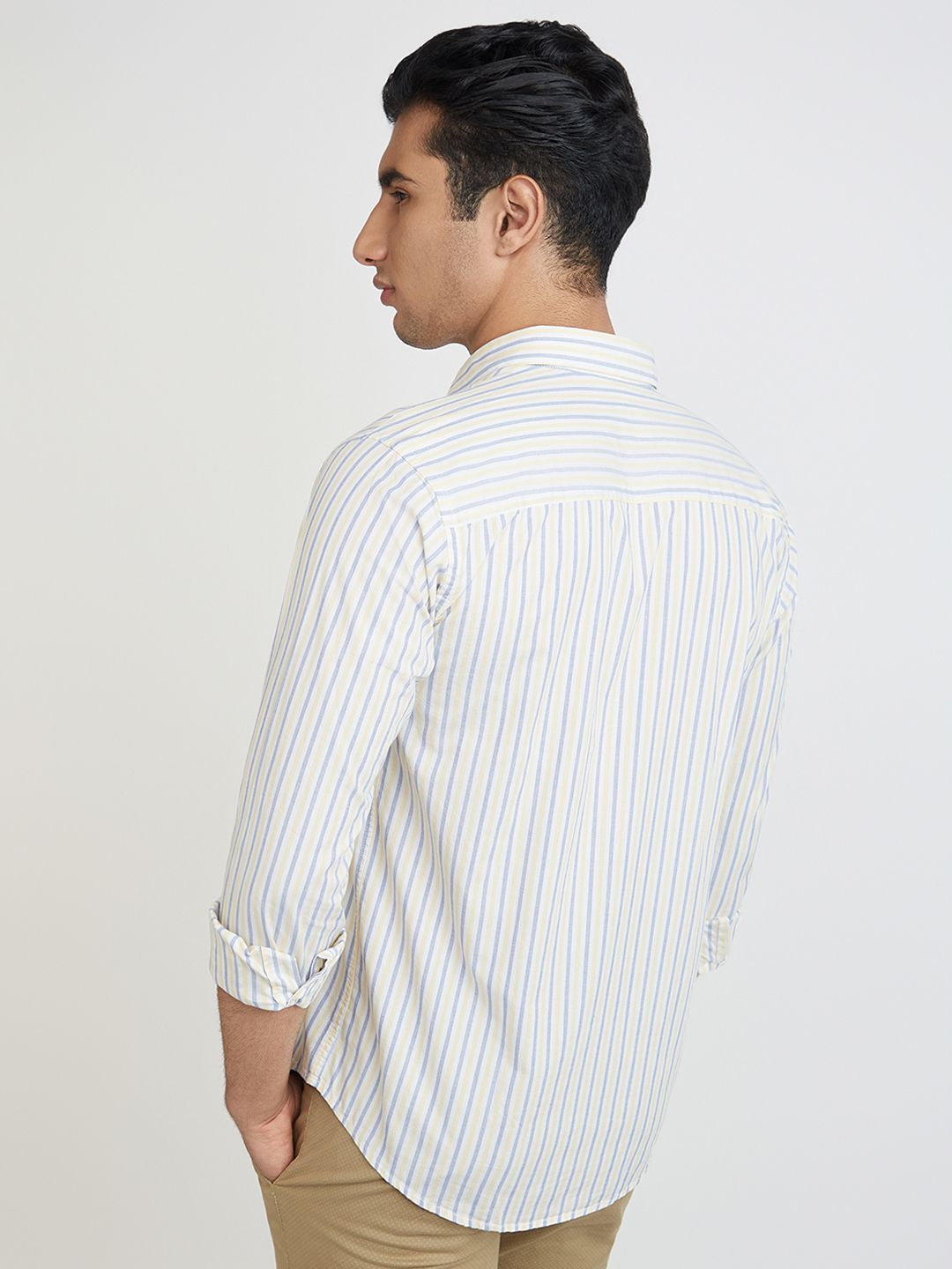 Park Avenue Men Slim Fit Vertical Stripes Opaque Pure Cotton Casual Shirt