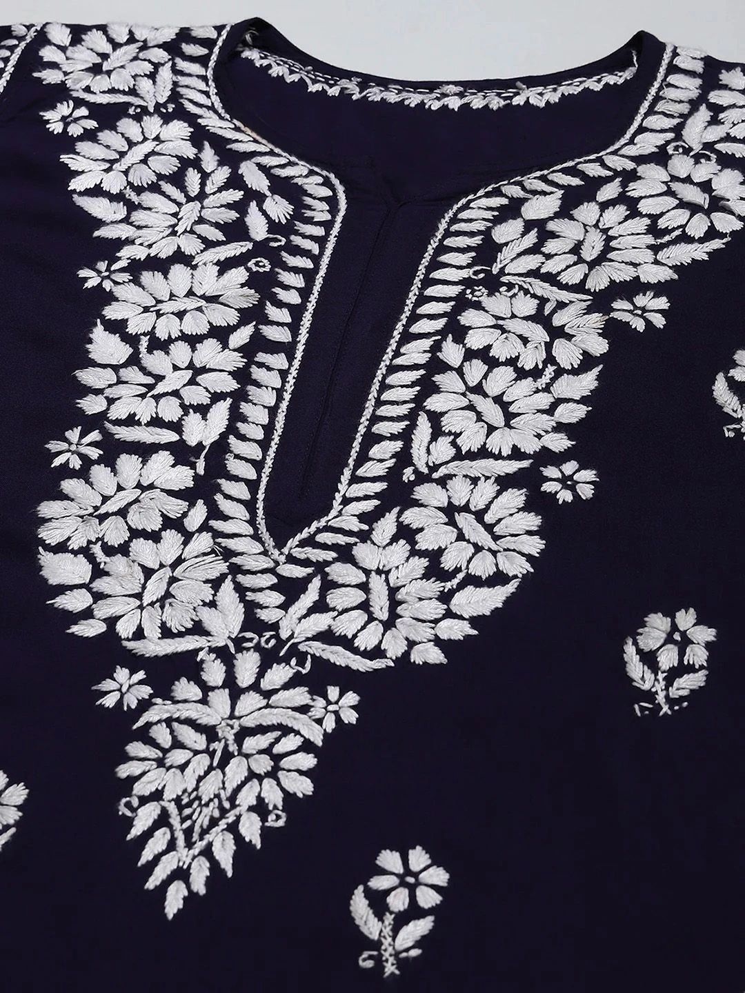 House of Chikankari Women Embroidered Chikankari Kurta