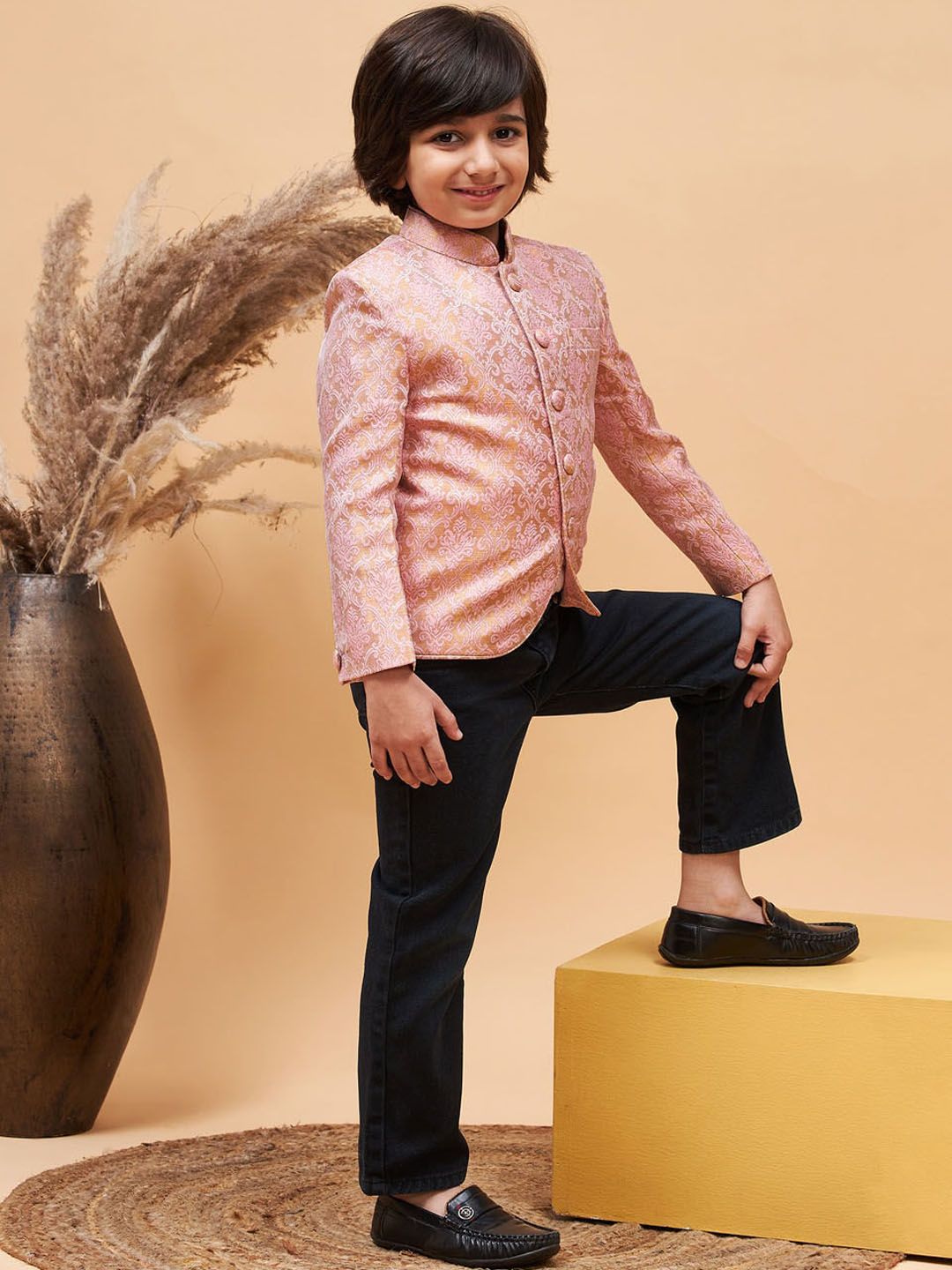 VASTRAMAY Boys Self Design Mandarin Collar Slim-Fit Silk Bandhgala Blazer