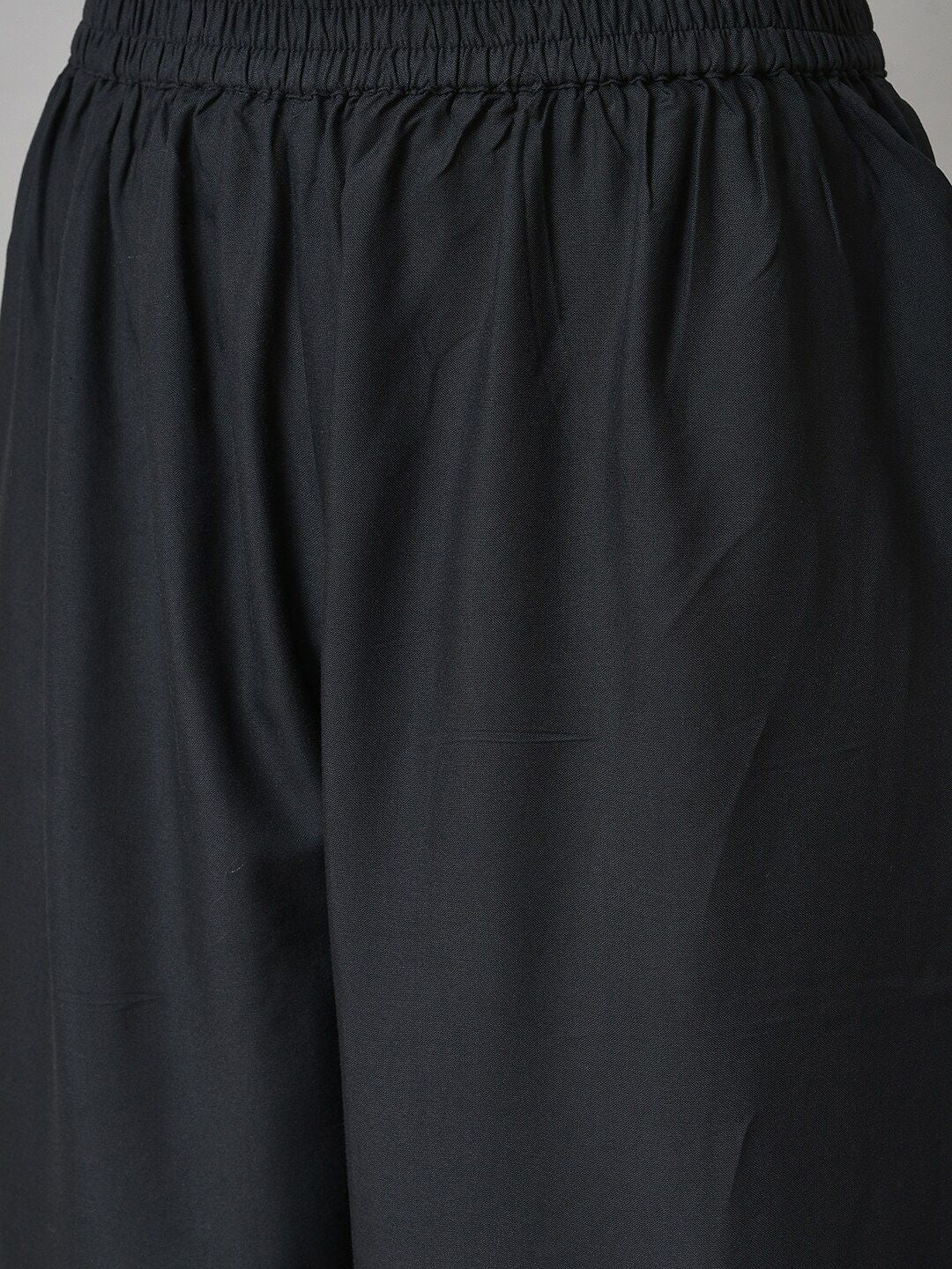 W Printed Rayon Kurta With Shrugs & Palazzos