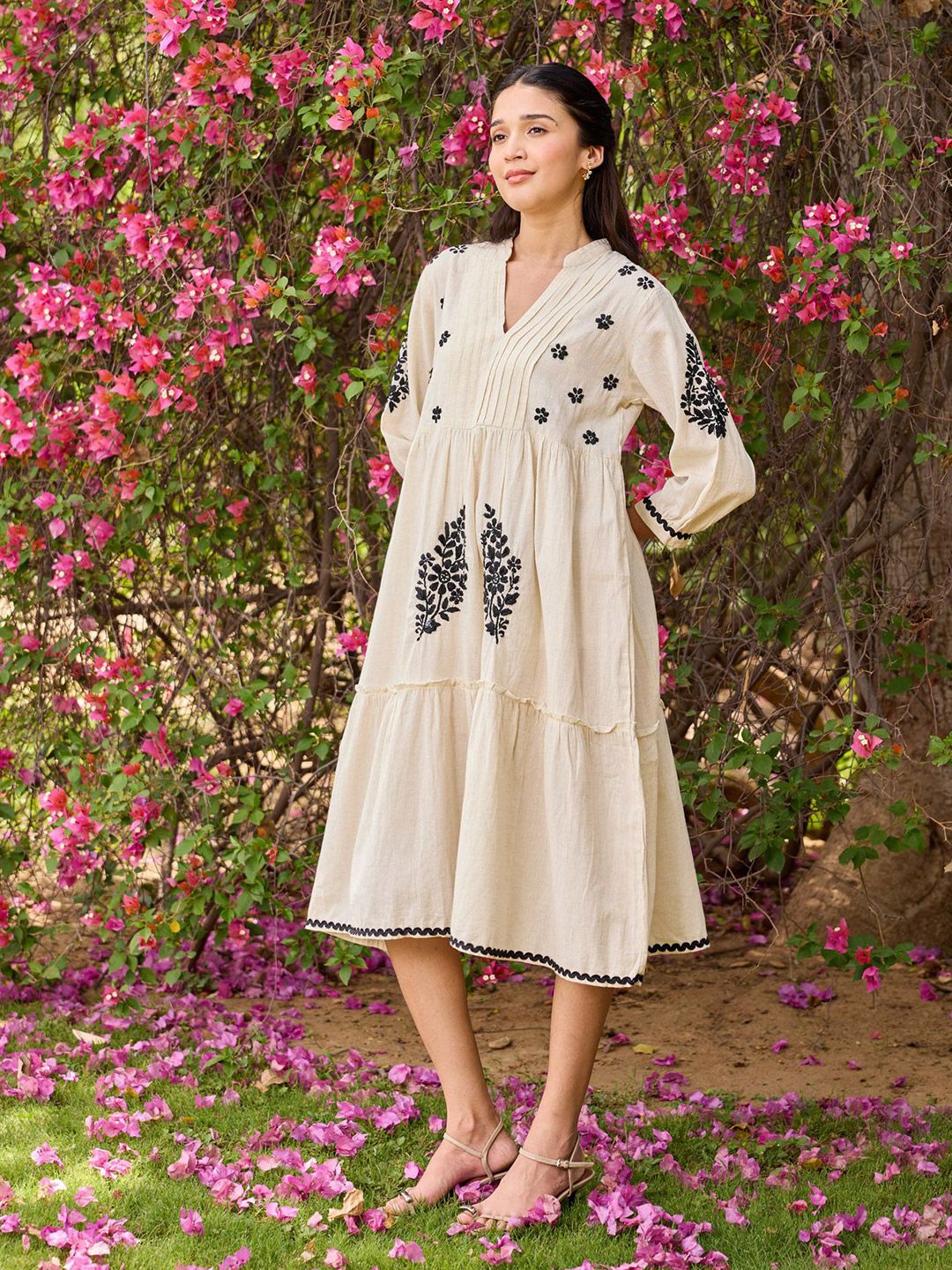 Rumah Wanita Chikankari Pakaian Bersulam Chikankari Kapas Putih