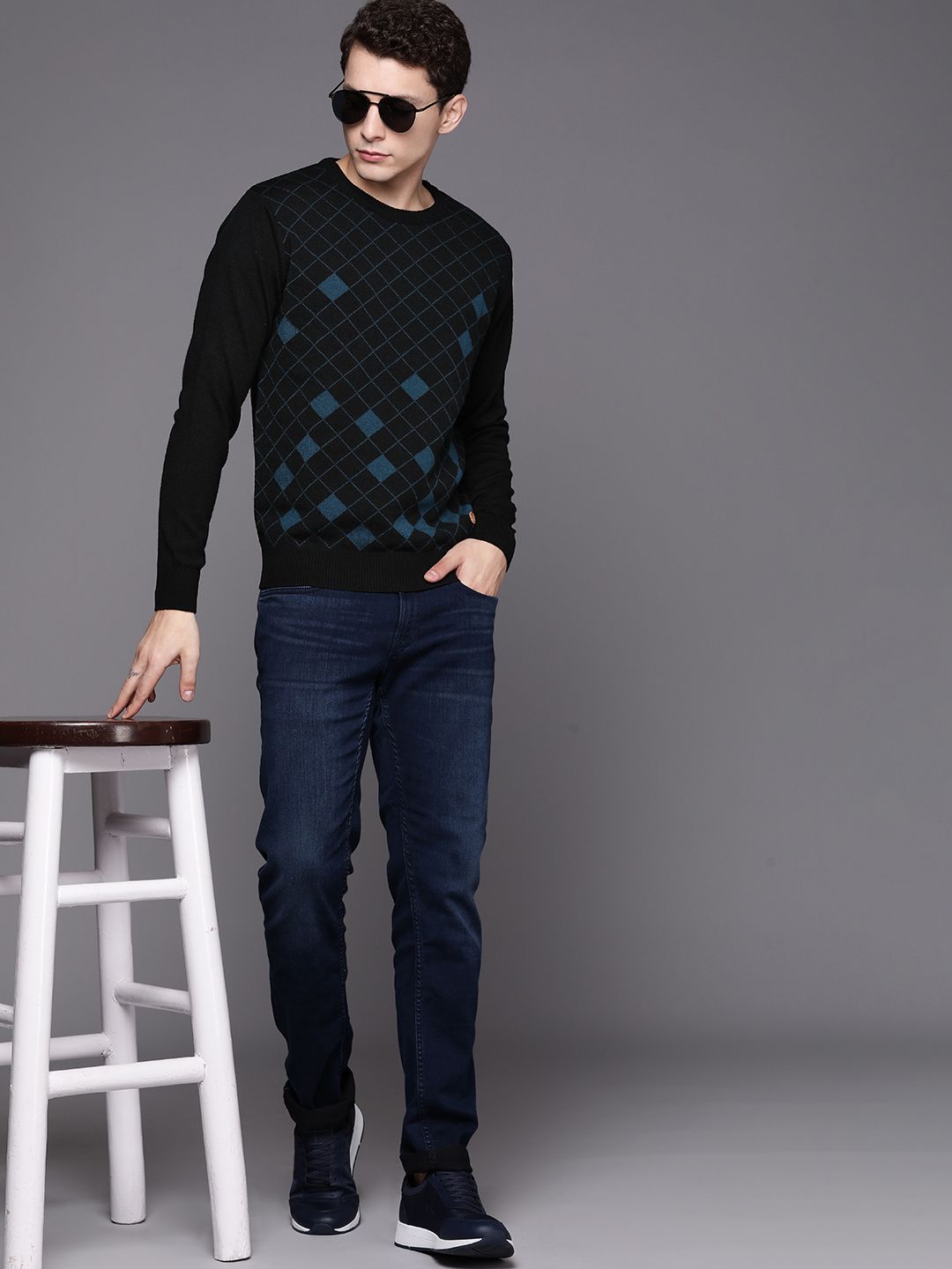 Raymond Men Black & Teal Blue Checked Pullover