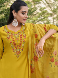 Varanga Floral Embroidered Sweetheart Neck Kurta With Salwar & Dupatta