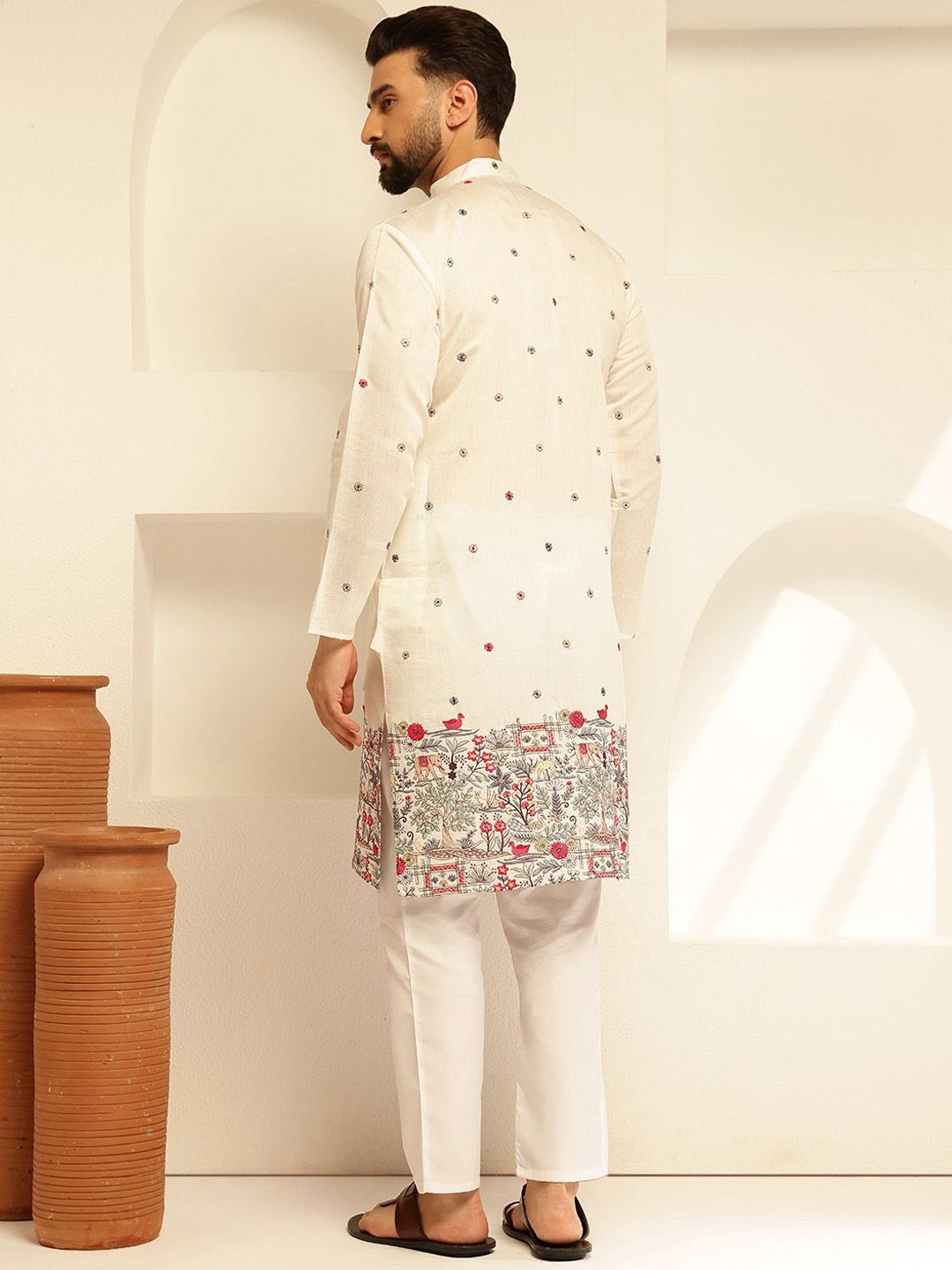 SOJANYA Floral Embroidered Mandarin Collar Thread Work Cotton Silk Straight Kurta