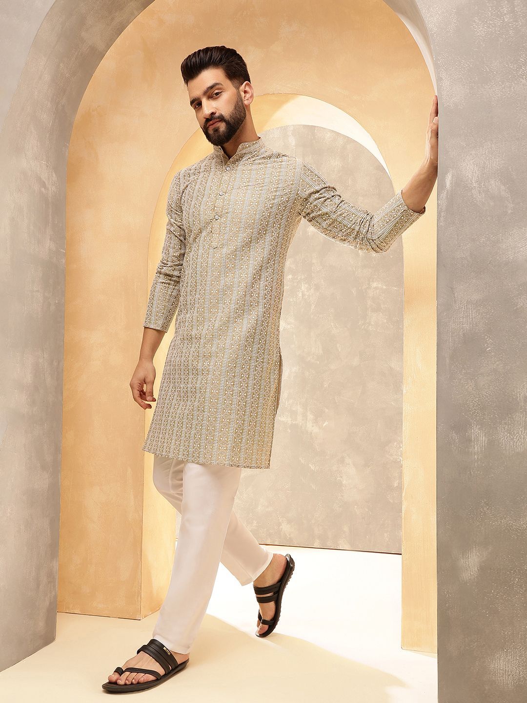 Anouk Beige Geometrik Bersulam Kolar Mandarin Kapas Tulen Kurta Lurus Dengan Piyama