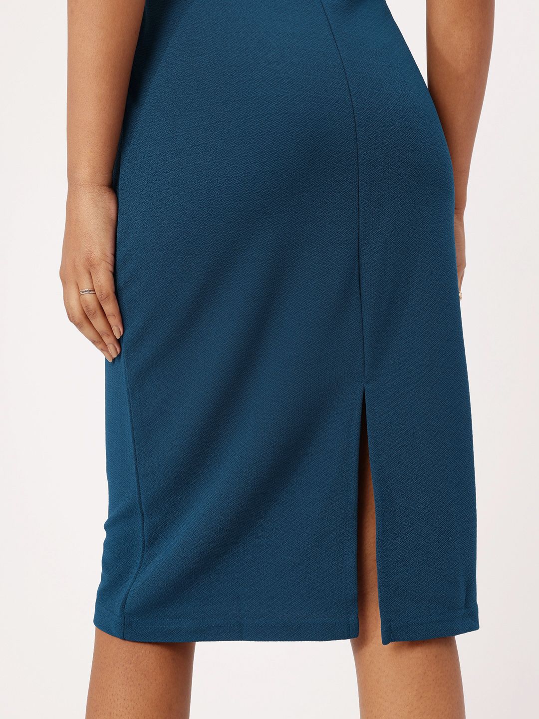DressBerry Feminine Chic Cut-Out Detail Sheath Dress With Back Slit