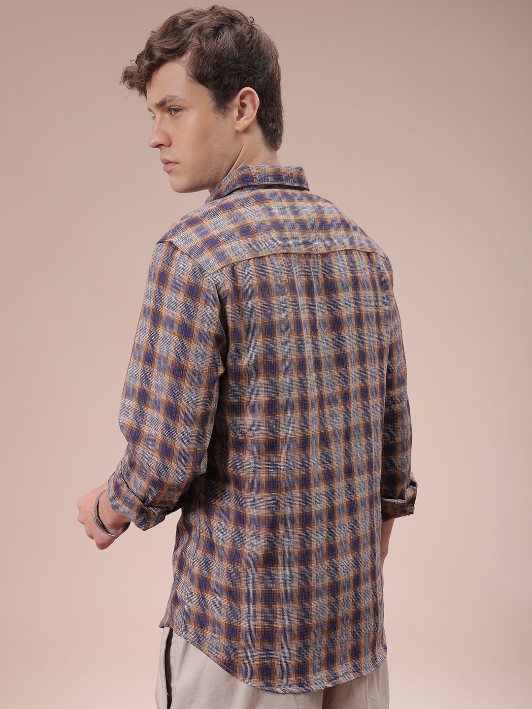 The Indian Garage Co Men Cutaway Collar Checked Cotton Slim Fit Casual Shirt