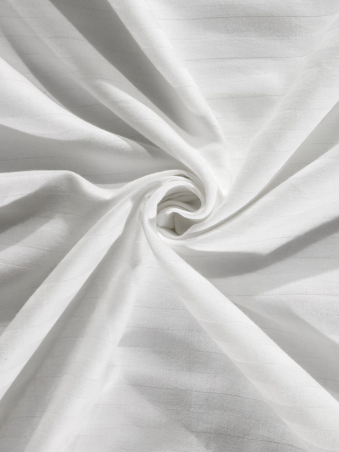 Myntra Elegant Homes White Striped 300 TC Bedsheet dengan 2 Sarung Bantal