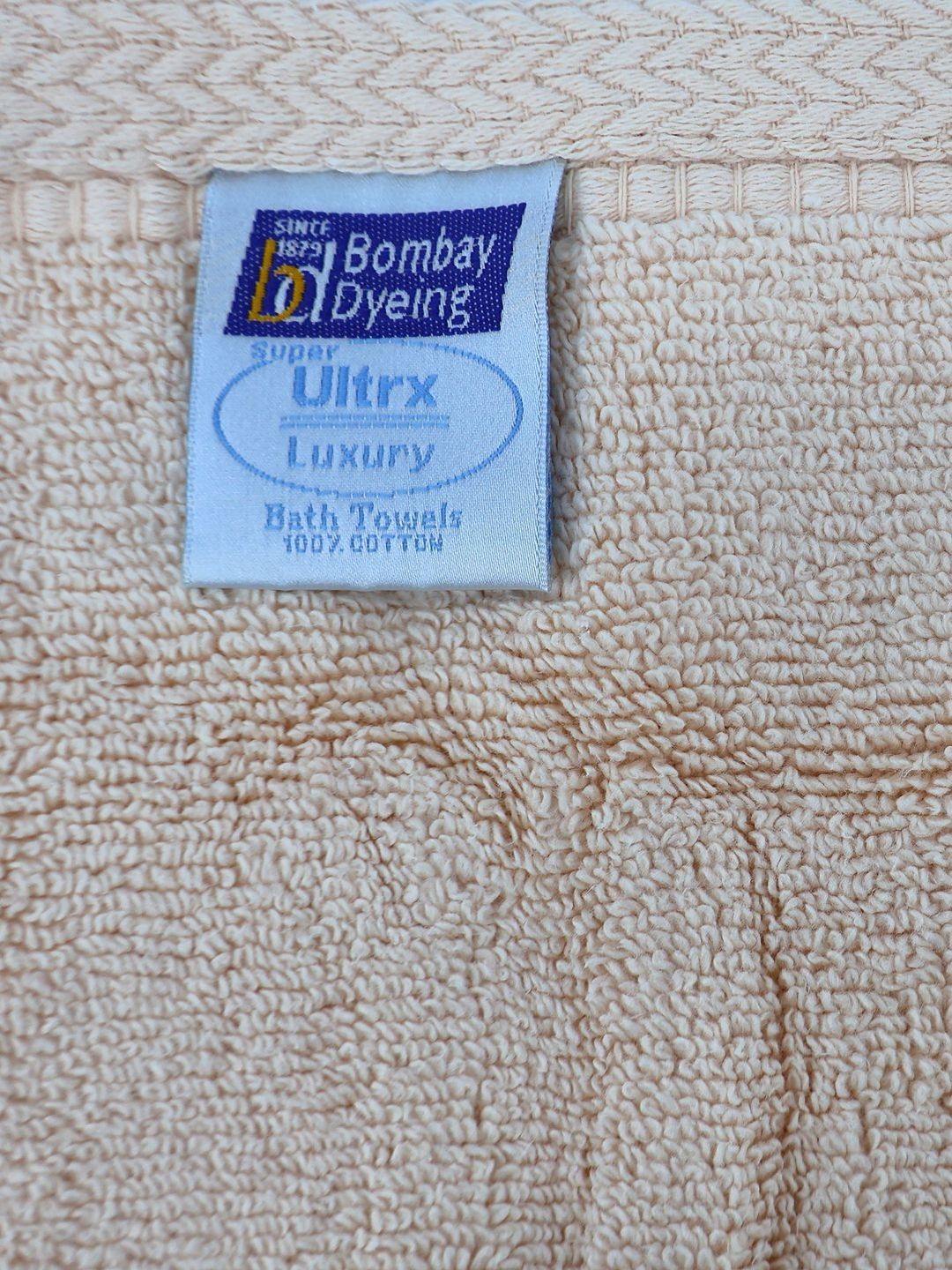 BOMBAY DYEING Super Ultrx Peach-Coloured 3 Pieces Pure Cotton 650 GSM Feca Towel