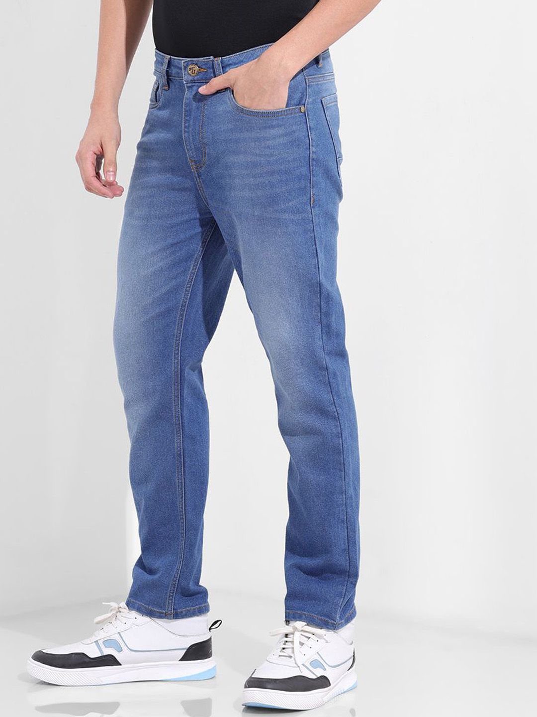 The Indian Garage Co Men Slim Fit Mid-Rise Light Fade Jeans