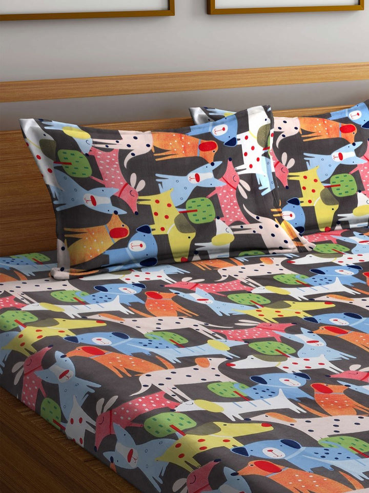 Myntra Elegant Homes Watak Kartun Biru & Hijau Dilengkapi 300 TC Cadar King dengan 2 Sarung Bantal