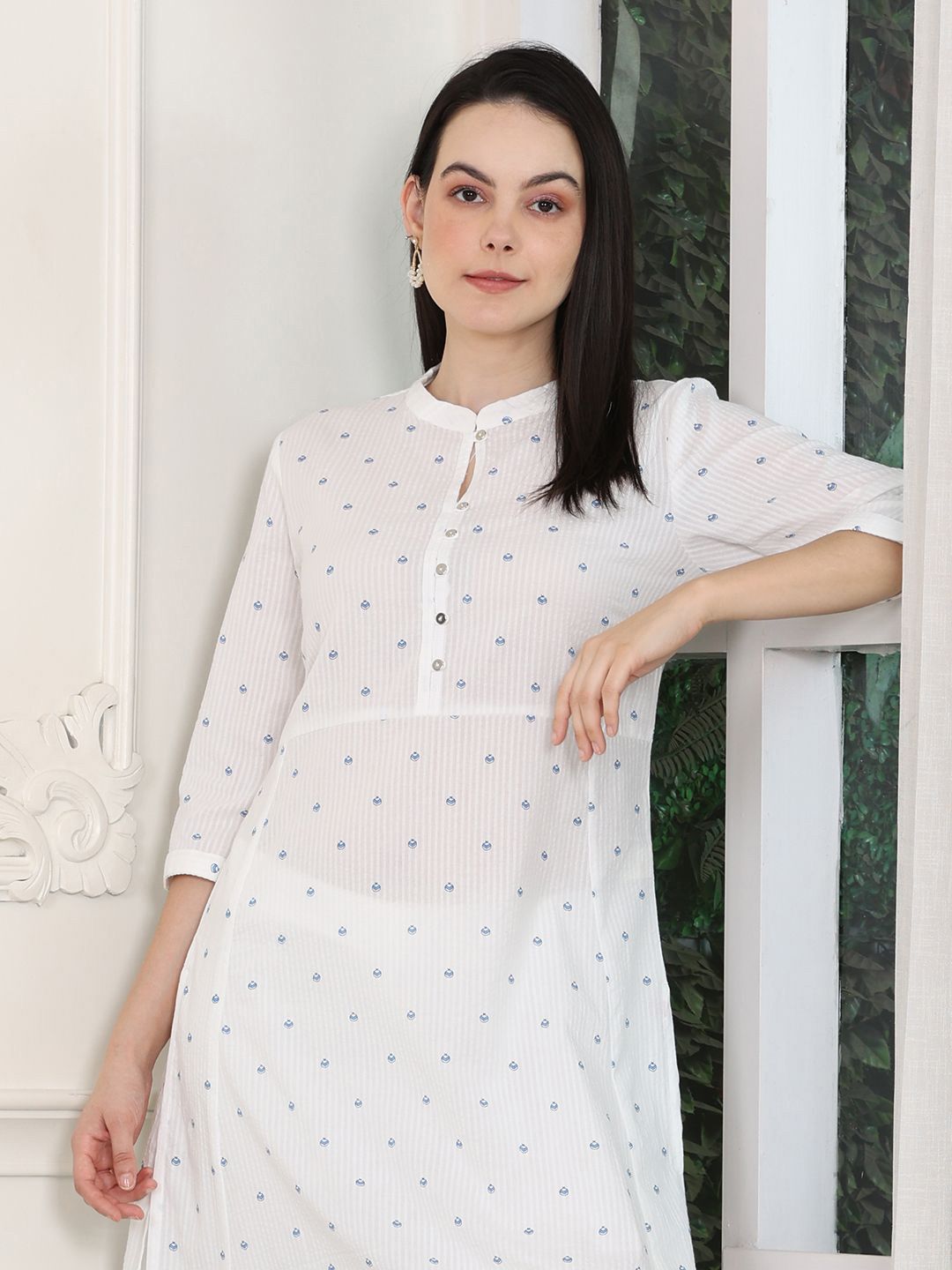 W Women Geometric Sequinned Kurta