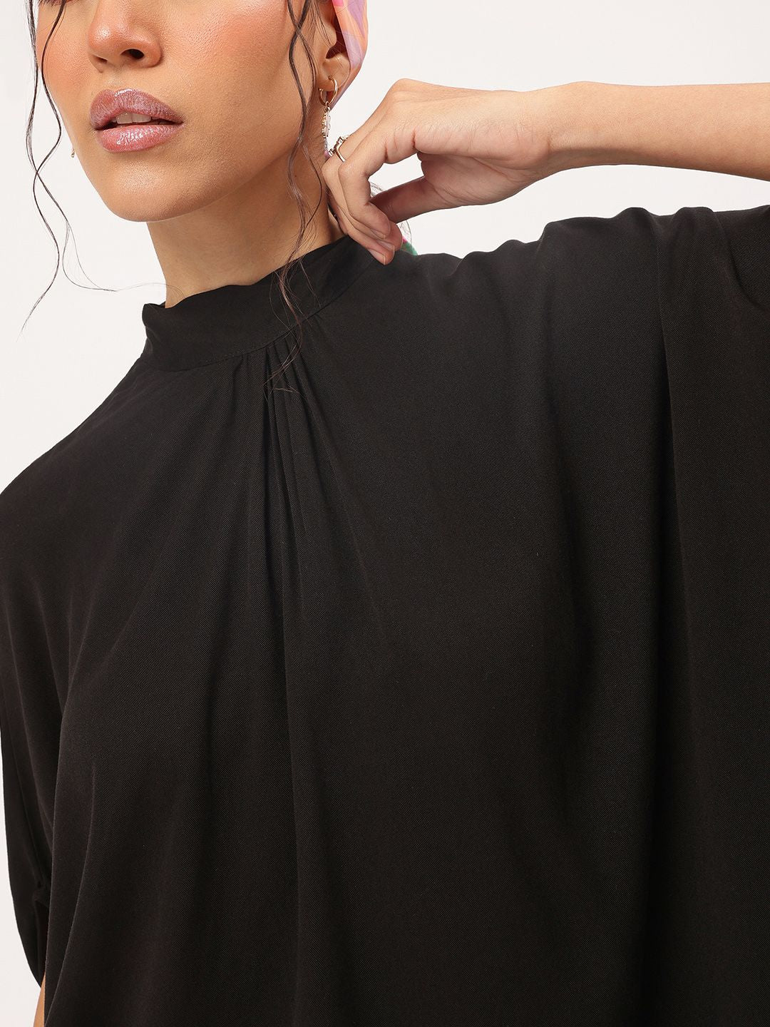 DressBerry Easy Embrace Tie-Up Detail Cape top
