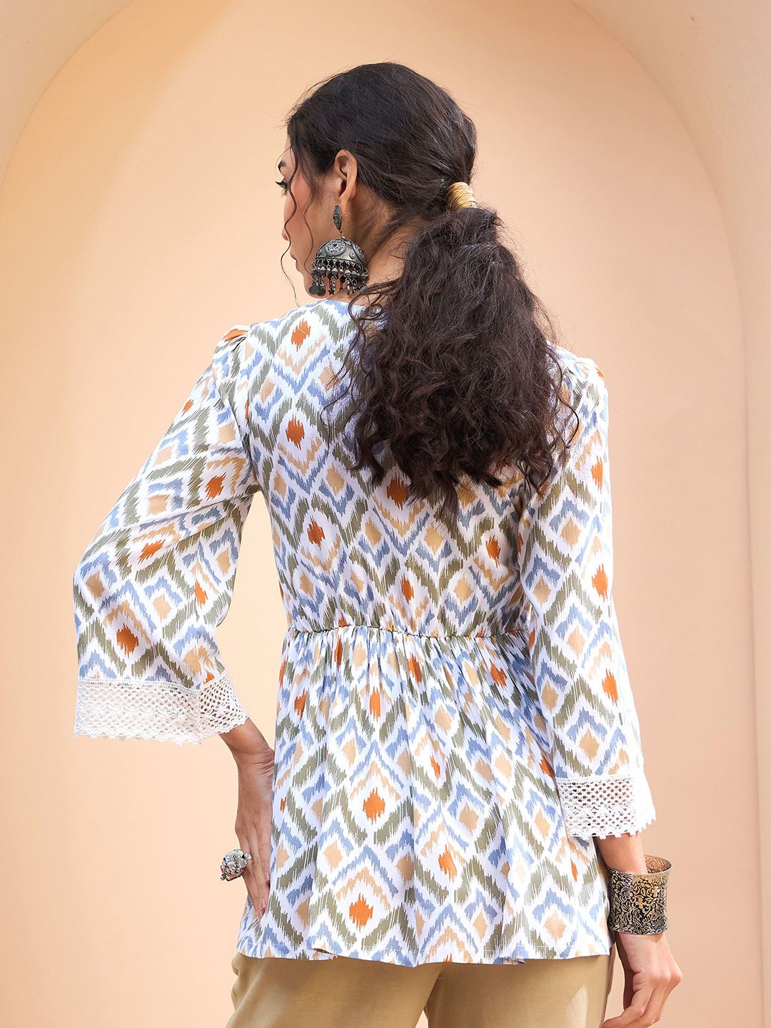 Shae by SASSAFRAS Geometric Printed V-Neck Angrakha Kurti