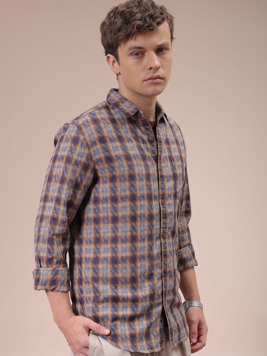 The Indian Garage Co Men Cutaway Collar Checked Cotton Slim Fit Casual Shirt