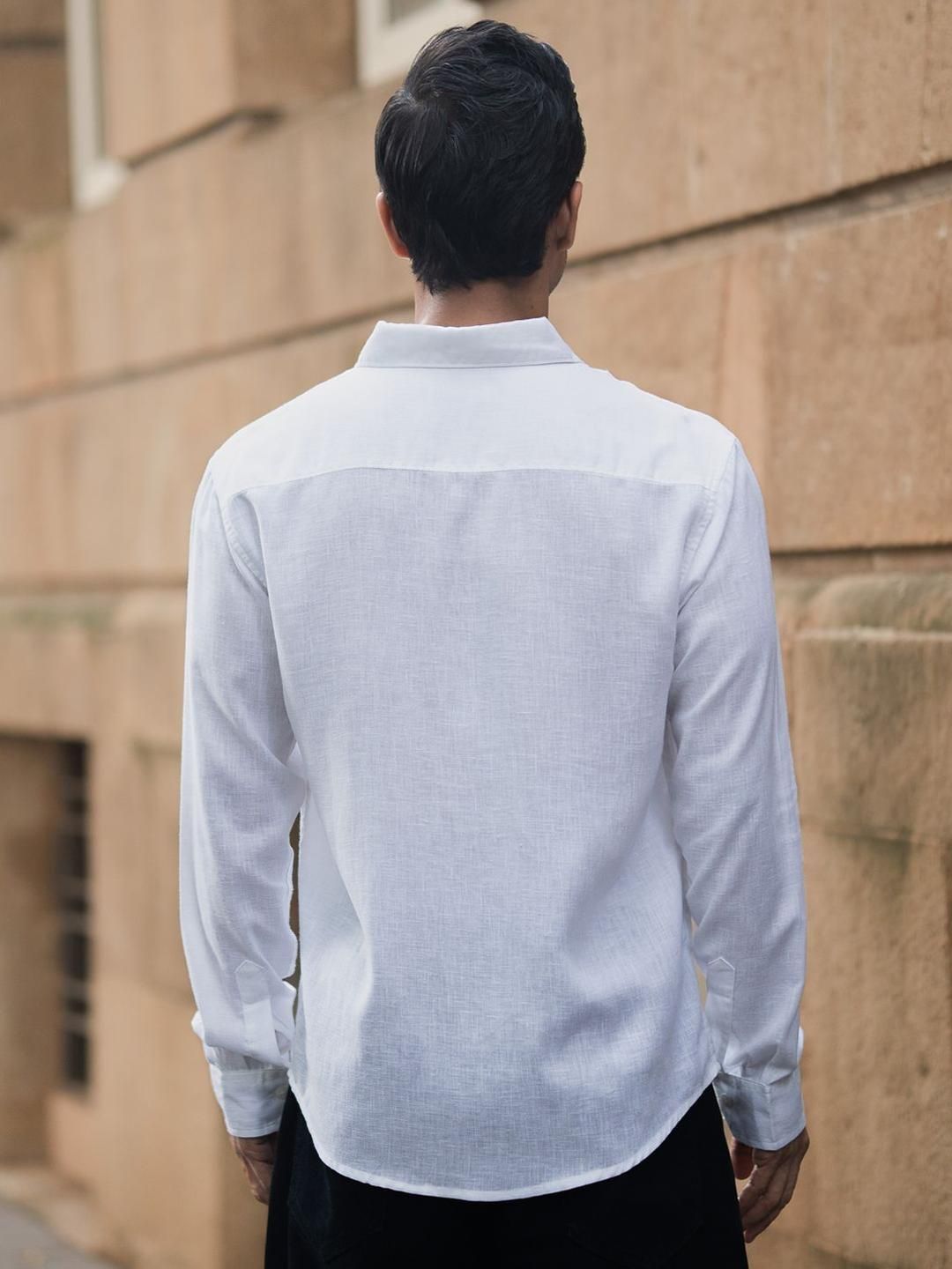 Powerlook Men Solid Spread Collar Casual Shirt