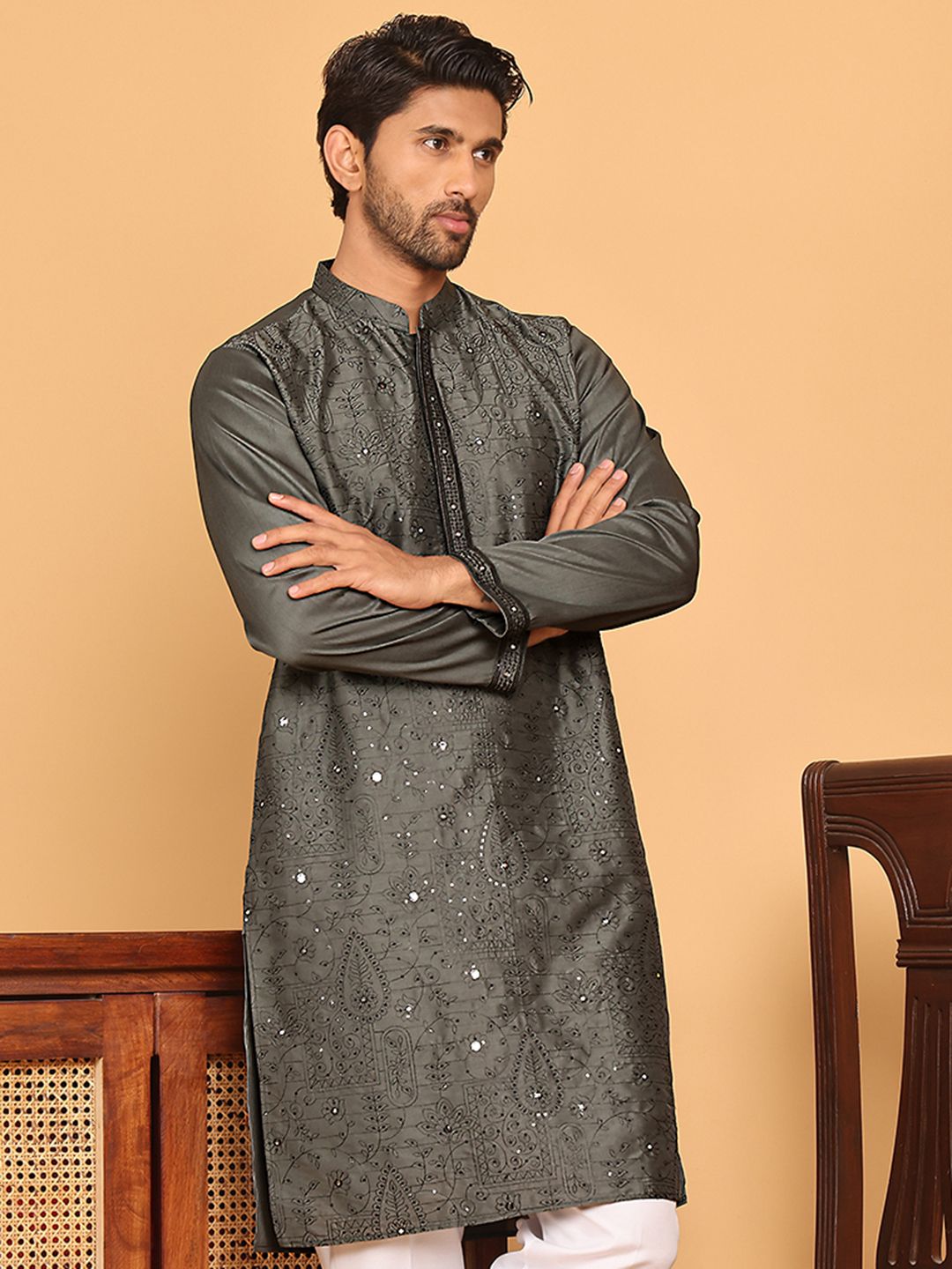 Jompers Floral Embroidered Mandarin Collar Mirror Work Straight Kurta