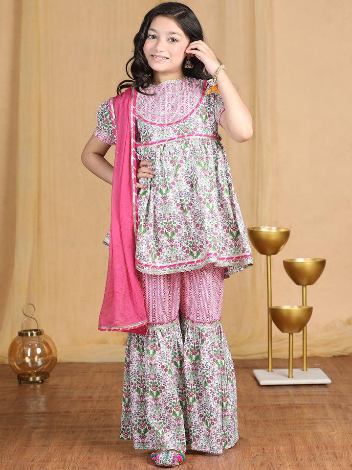 Cutiekins Girls Floral Printed Empire Gotta Patti Kurta with Sharara & With Dupatta