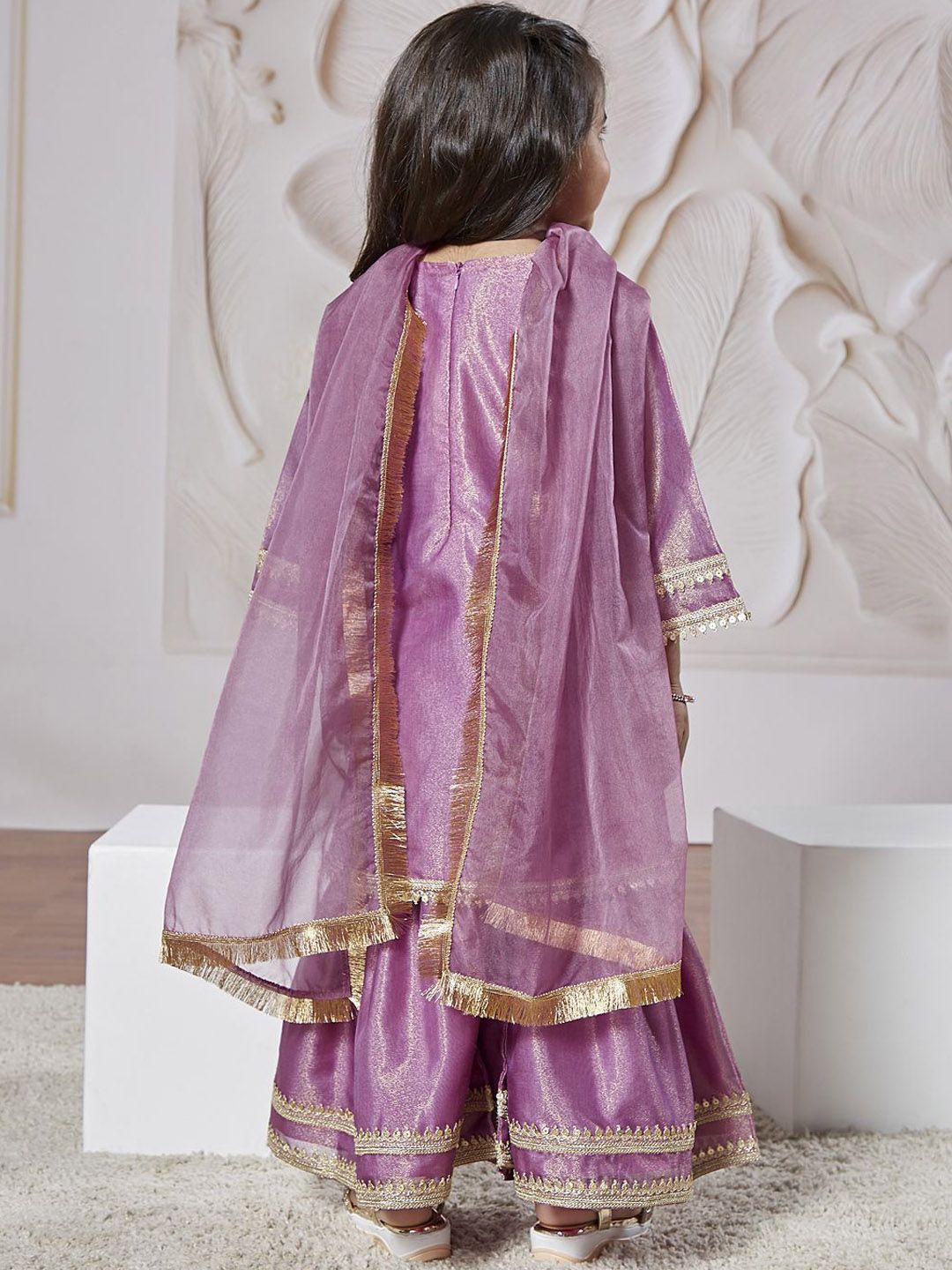 VASTRAMAY Girls Floral Embroidered Regular Sequinned Tissue Kurta & Sharara With Dupatta