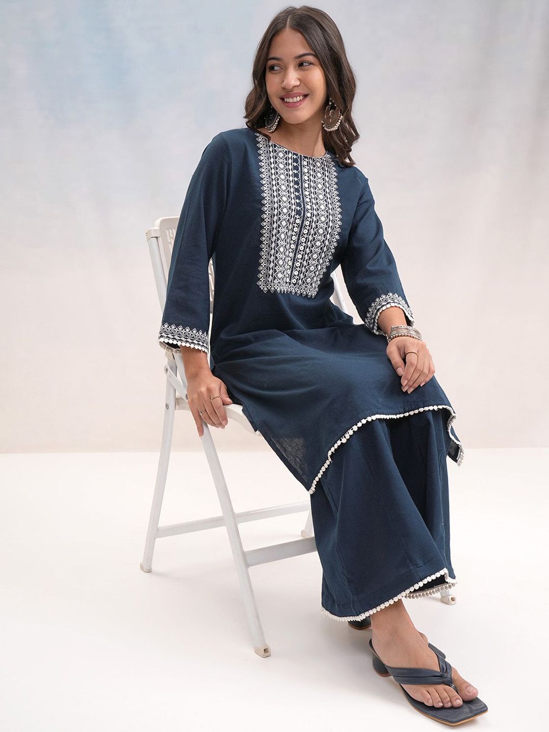 Vishudh Blue & White Floral Embroidered Straight Kurta with Trousers