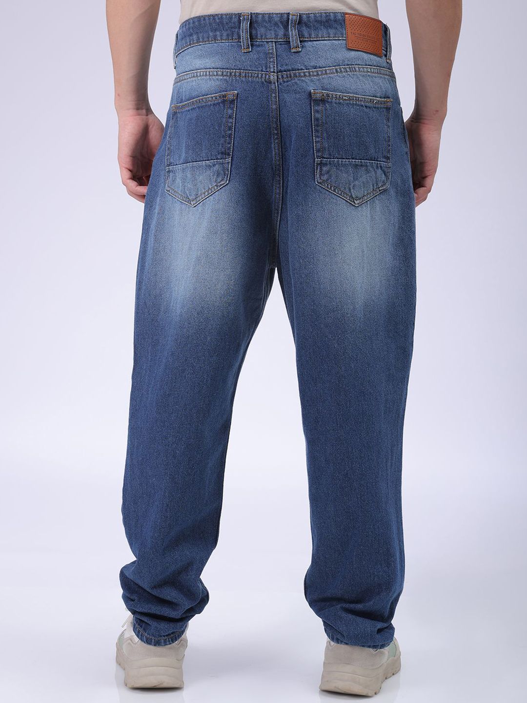 The Indian Garage Co Men Tapered Fit Light Fade Jeans