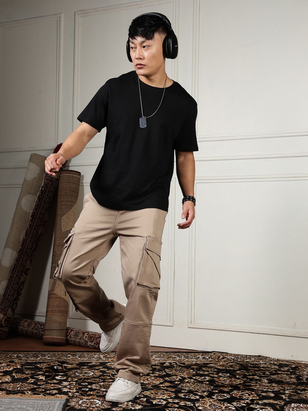 Eszett Men Cream High-Rise Easy Wash Cotton Cargos Seluar Biasa Fit